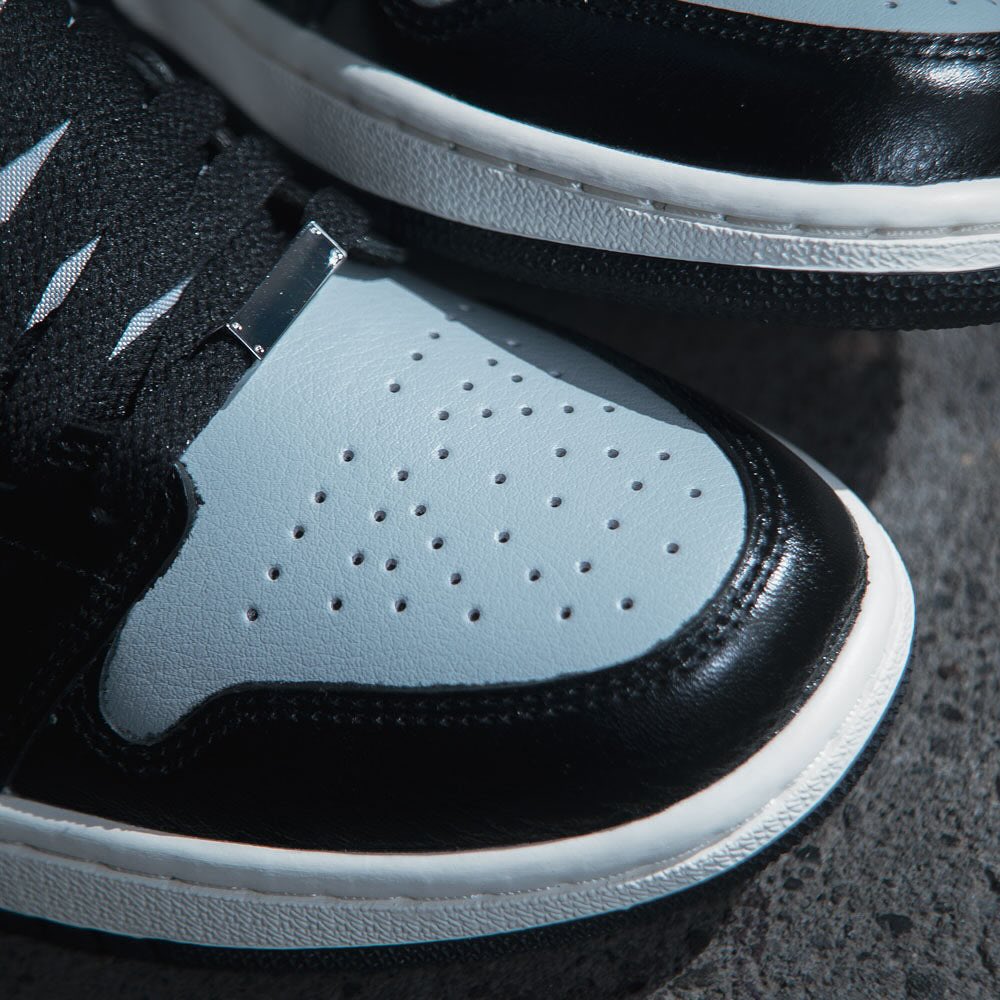 Air Jordan 1 Mid Black Chrome - FB9892 - 002 - Men's and Women's Sneakers > Sneakers > Jordan 1 > Mid - Top Sneakers