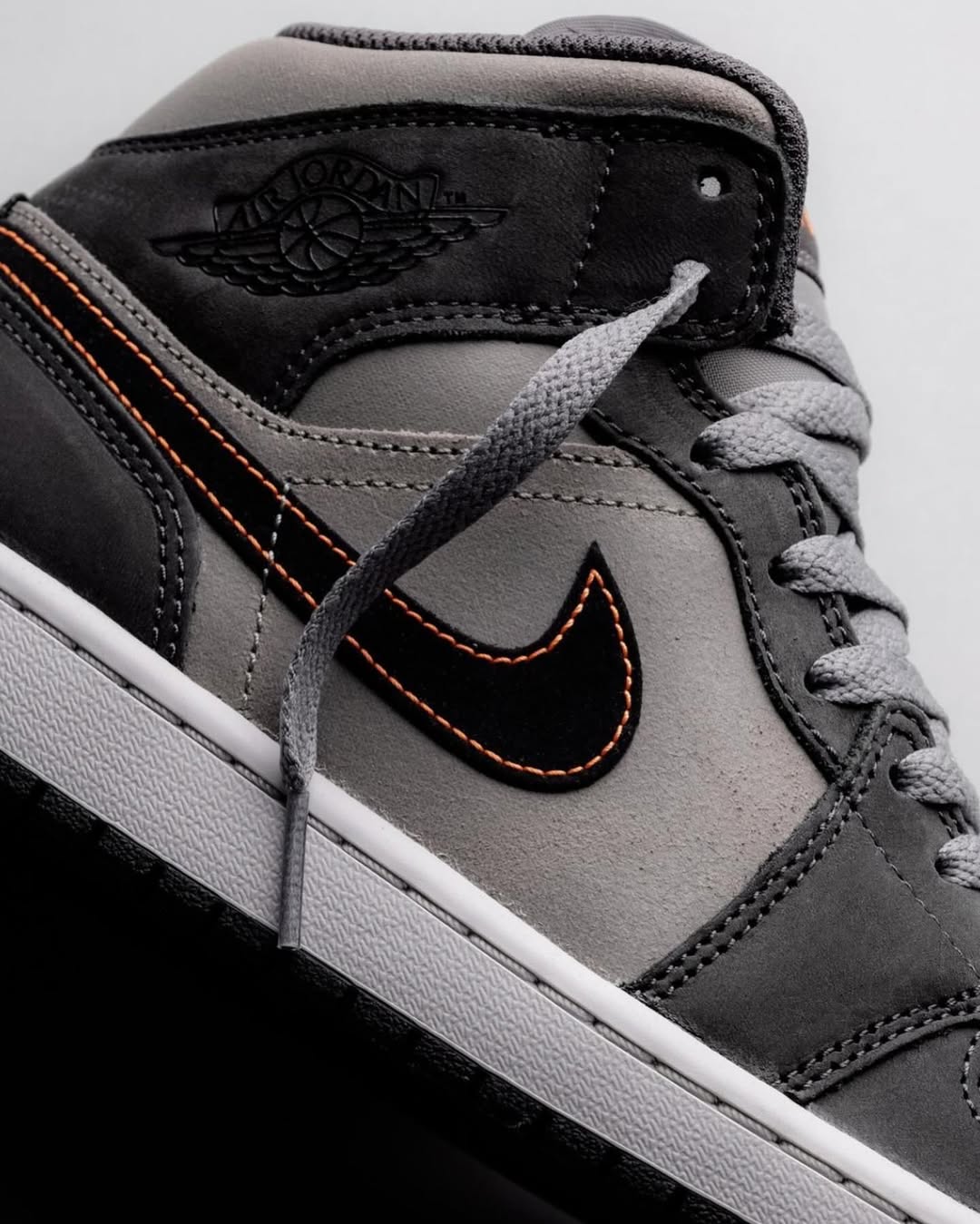 Air Jordan 1 Mid SE Night Stadium - FQ8338 - 017 - Men's and Women's Sneakers > Sneakers > Jordan 1 > Mid - Top Sneakers