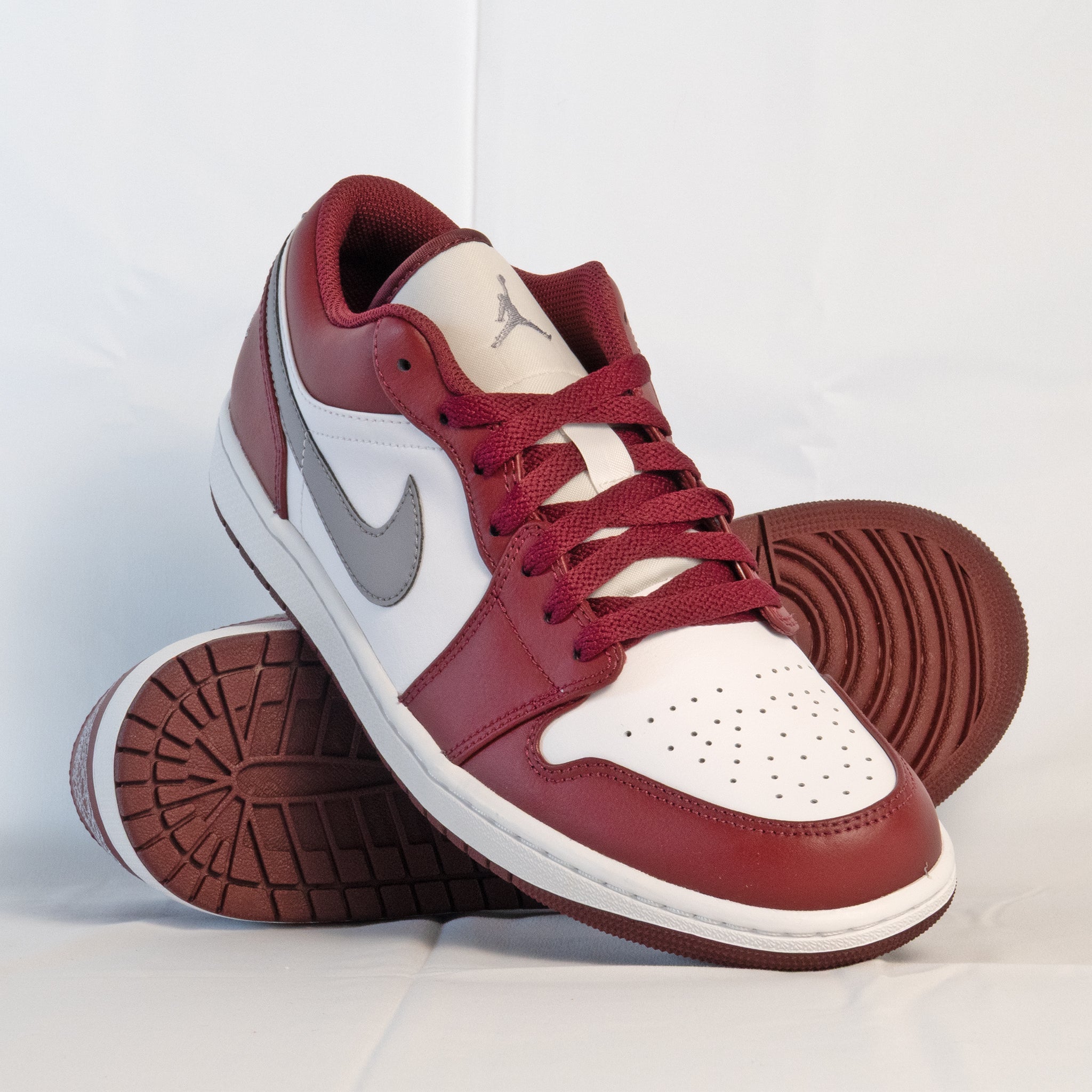 Jordan 1 Low White Bordeaux - 553558 - 615 - Men's and Women's Sneakers > Sneakers > Jordan 1 > Low - Top Sneakers
