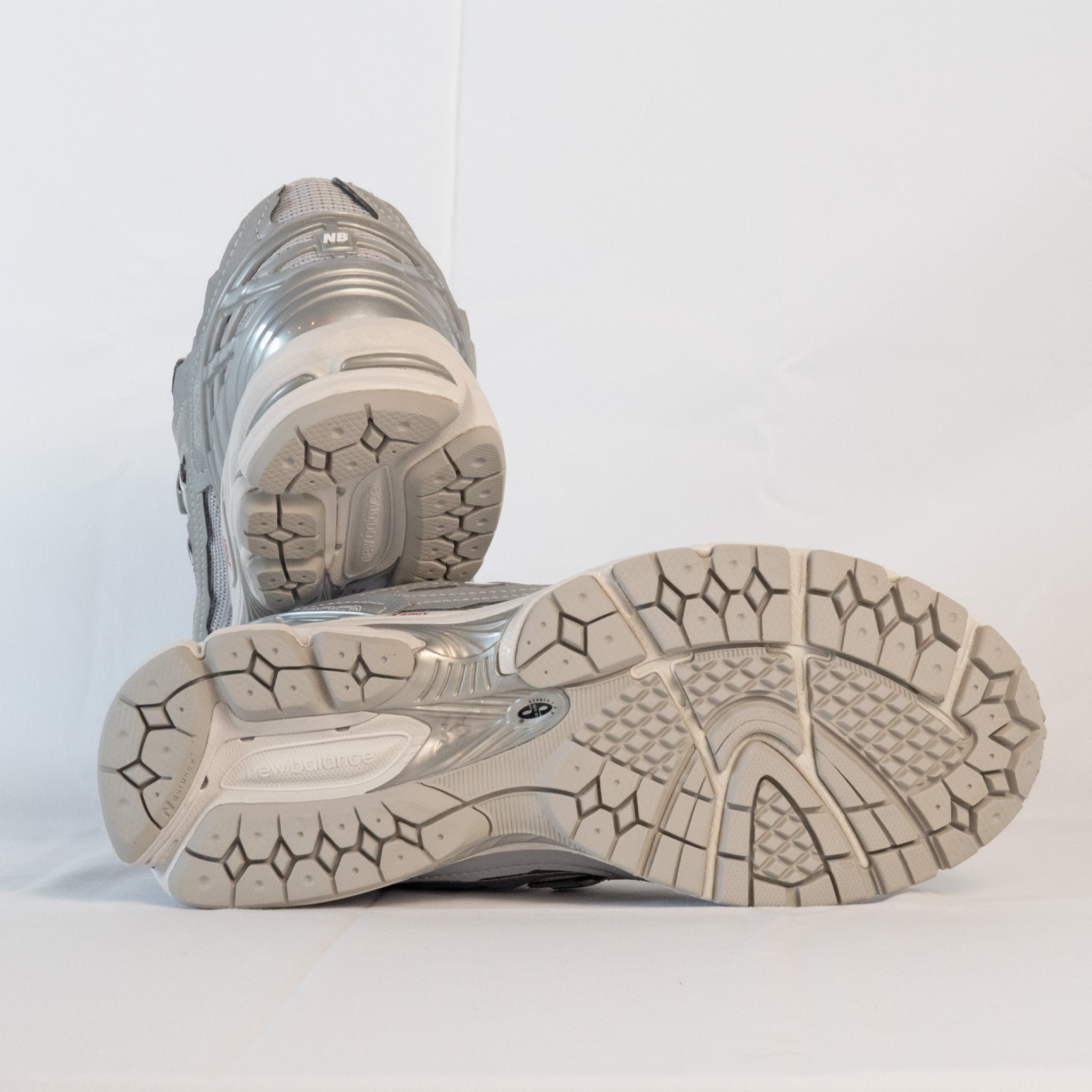 New Balance 1906D Protection Pack Silver Metallic - M1906DH - Men's and Women's Sneakers > Sneakers > New Balance 1906 > Low - Top Sneakers