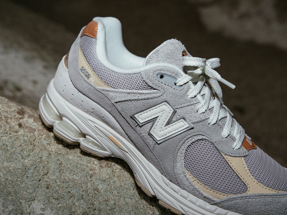 New Balance 2002R Concrete Grey - M2002RSB - Men's and Women's Sneakers > Sneakers > New Balance 2002 > Low - Top Sneakers