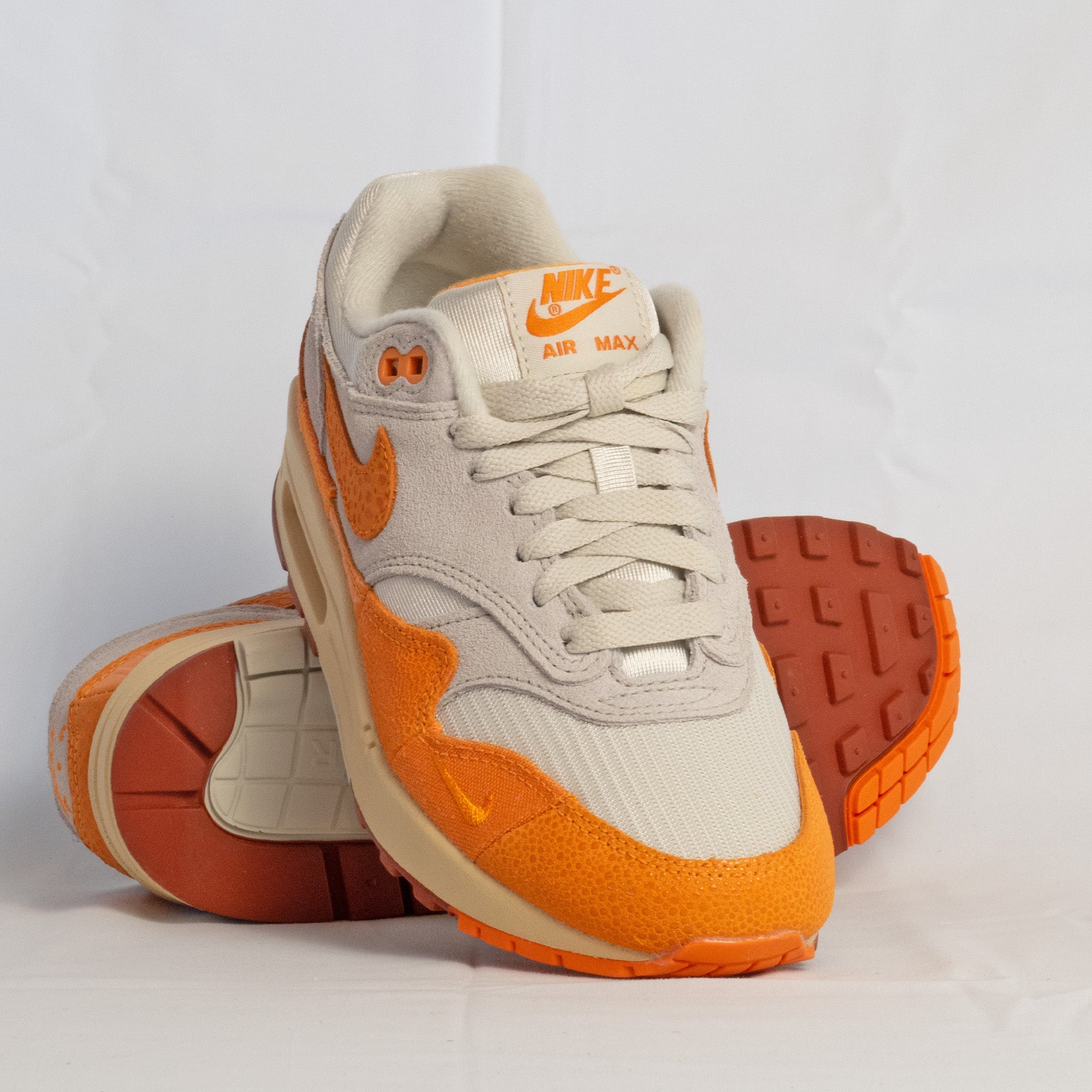 Nike Air Max 1 Magma Orange - DZ4709 - 001 - Men's and Women's Sneakers > Sneakers > Air Max 1 > Low - Top Sneakers