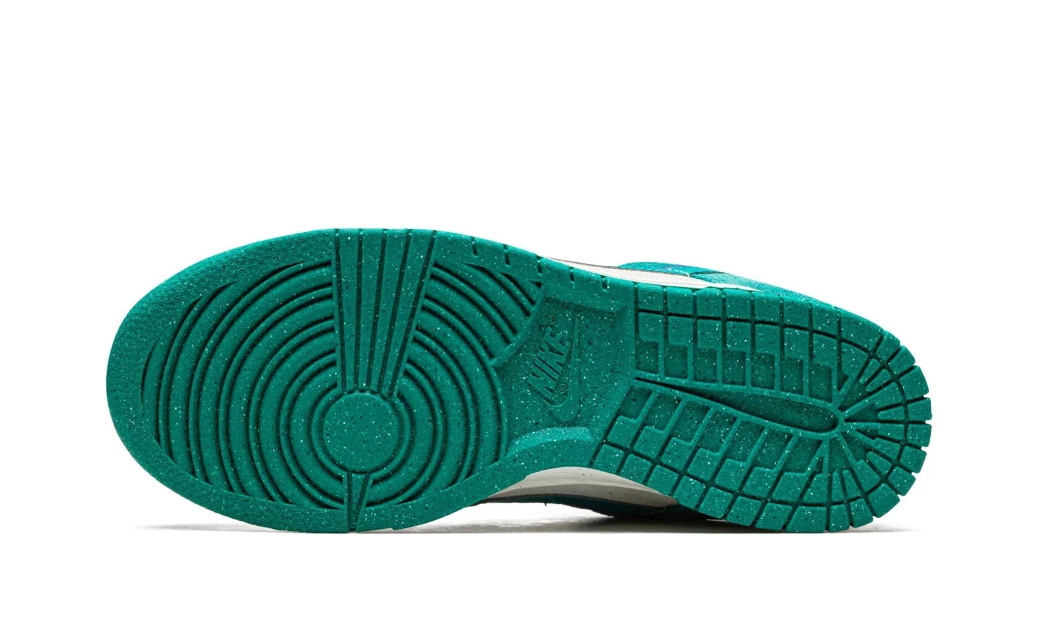 Nike Dunk Low SE '85 "Neptune Green" (W) - DO9457-101 - Sneakers