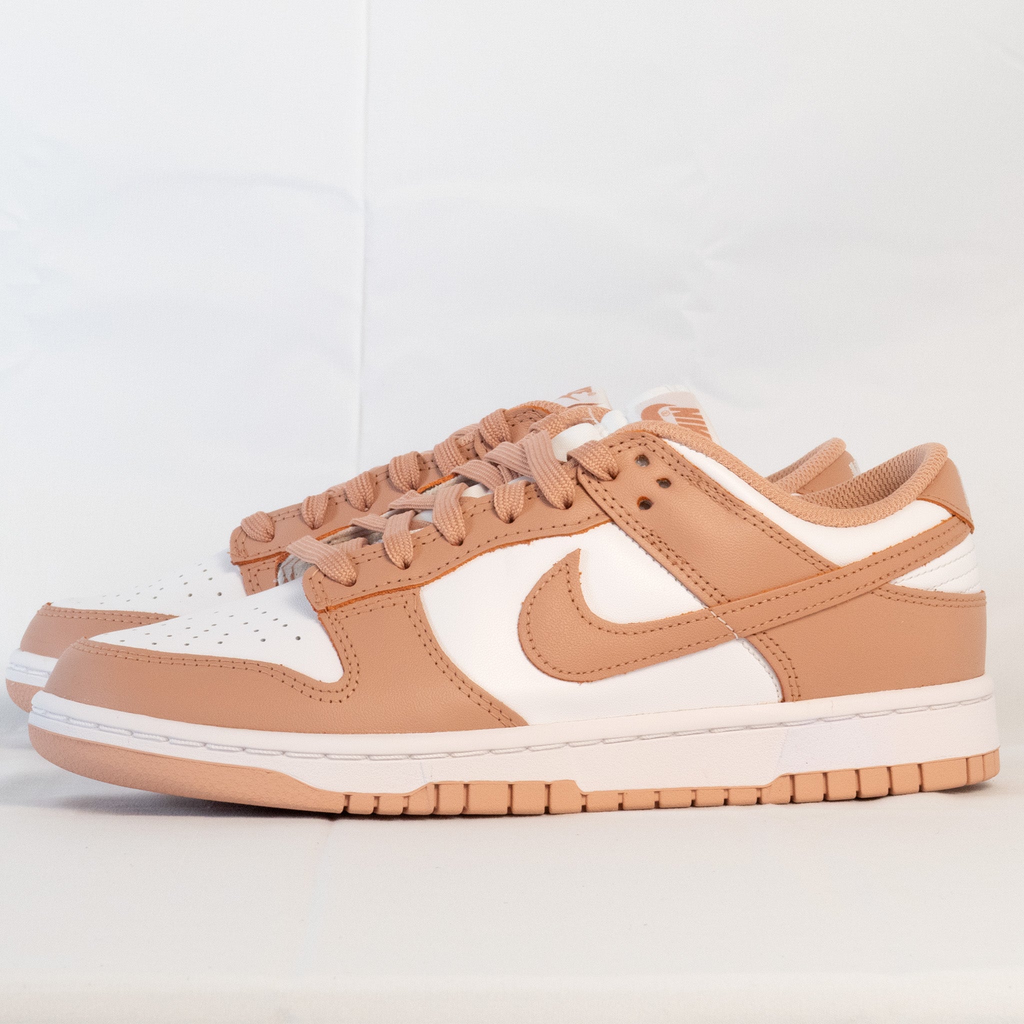 Nike Dunk Low Rose Whisper (W)