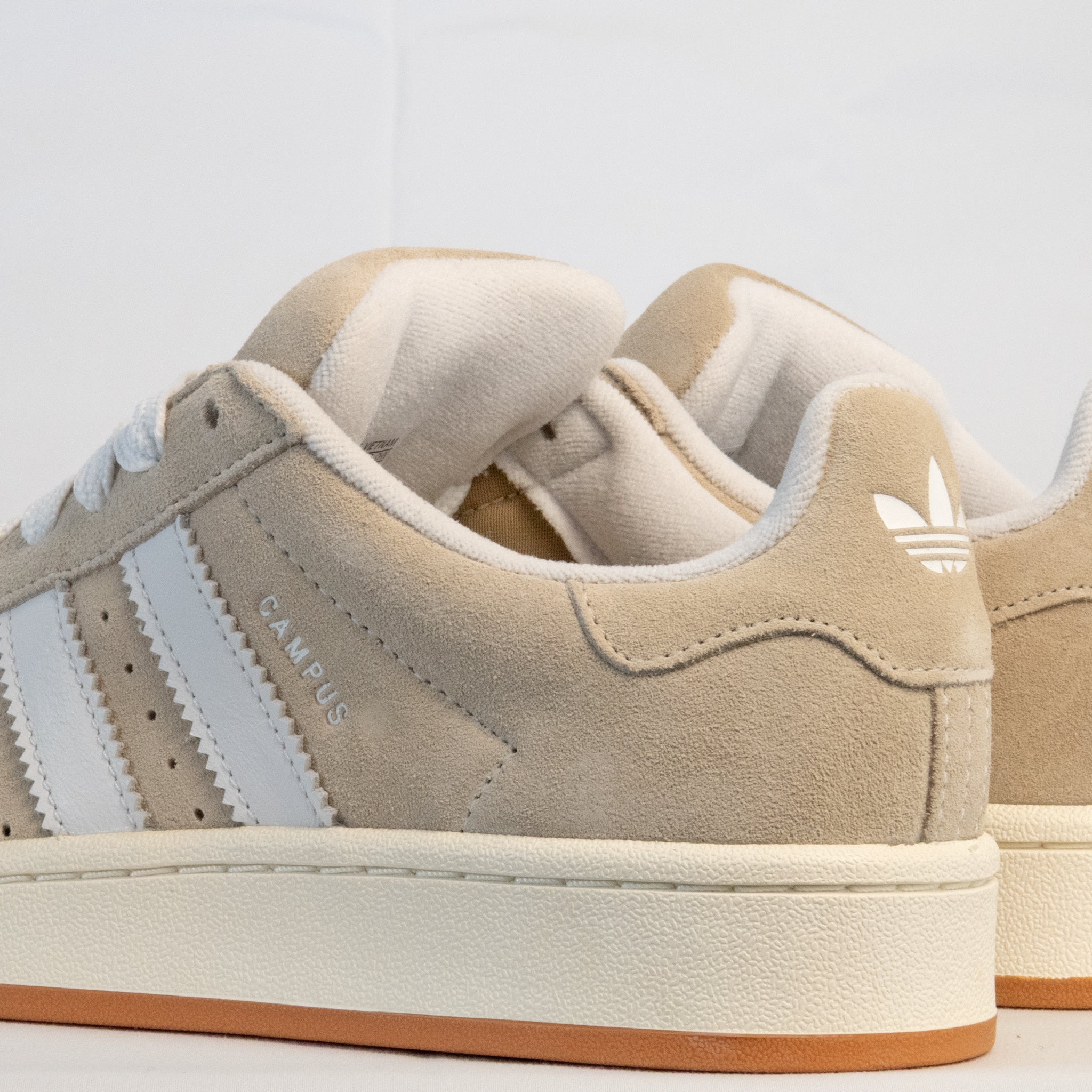 Adidas Campus 00s Blanch Cargo - IH7508 - Men's and Women's Sneakers > Sneakers > Adidas Campus > Low - Top Sneakers