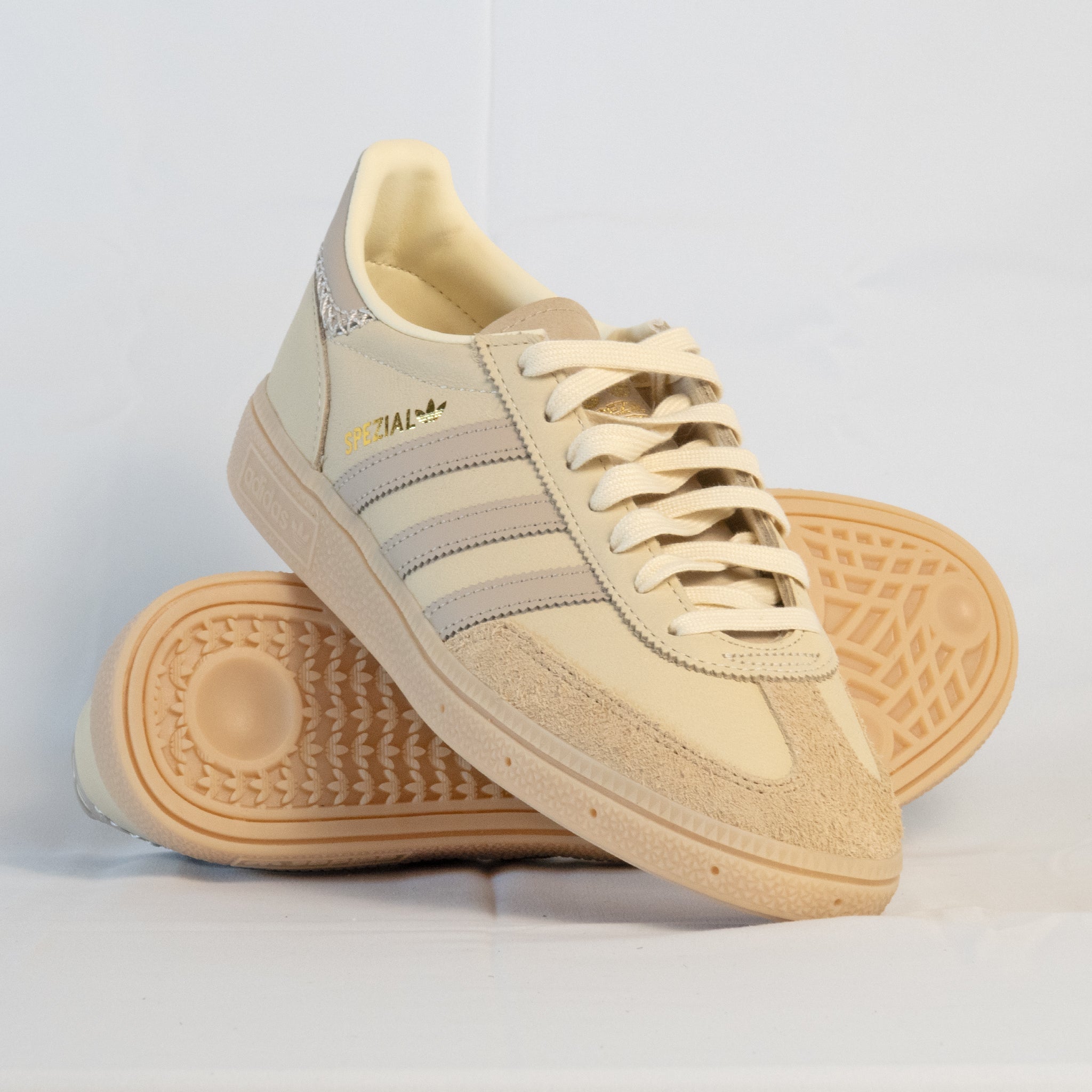 Adidas Handball Spezial Cream White Beige (W) - IE3699 - Men's and Women's Sneakers > Sneakers > Adidas Handball Spezial > Low - Top Sneakers