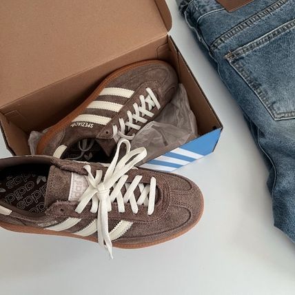 adidas Handball Spezial Earth Strata Gum (W) - IF6490 - Men's and Women's Sneakers > Sneakers > Adidas Handball Spezial > Low - Top Sneakers