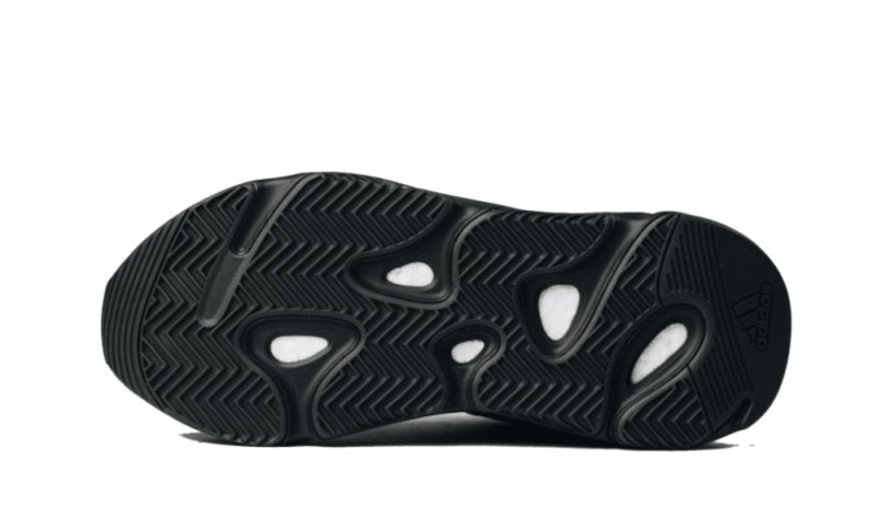 Adidas Yeezy 700 MNVN Triple Black - FV4440 - sneakers