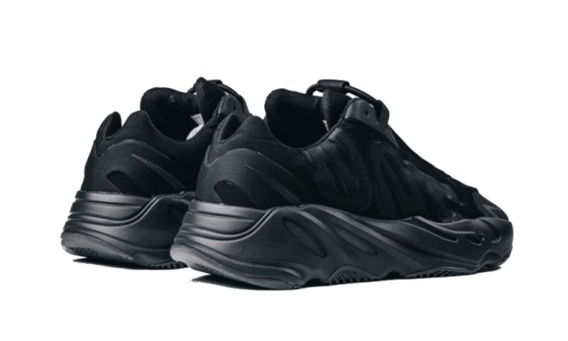 Adidas Yeezy 700 MNVN Triple Black - FV4440 - sneakers