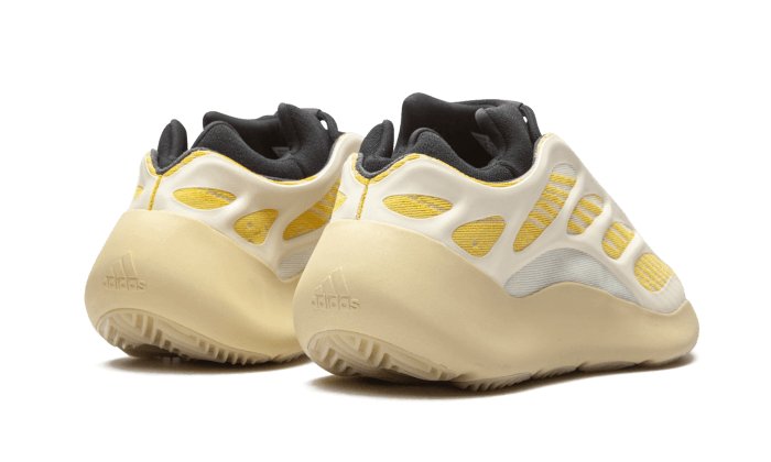 Adidas Yeezy 700 V3 Safflower - G54853 - sneakers