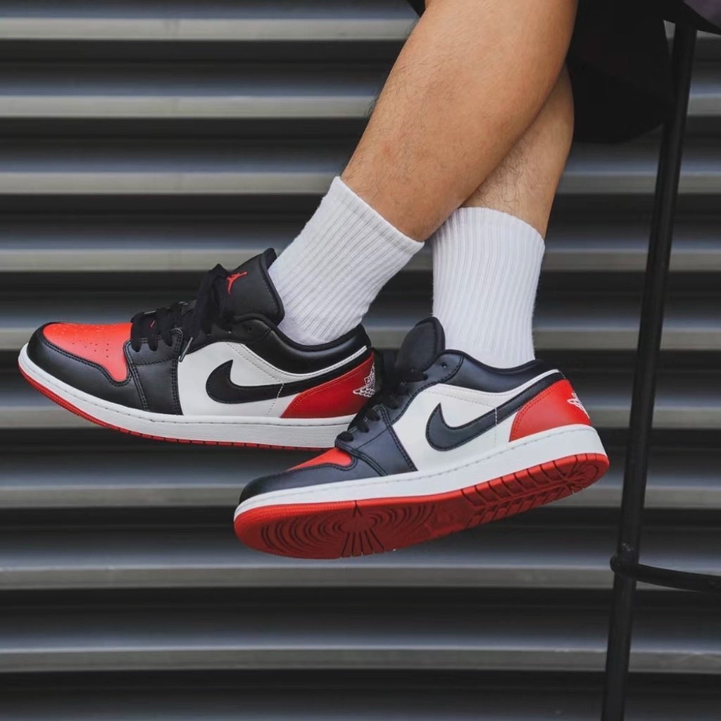 Air Jordan 1 Low "Bred Toe" - 553558 - 612 - Men's and Women's Sneakers > Sneakers > Jordan 1 > Low - Top Sneakers