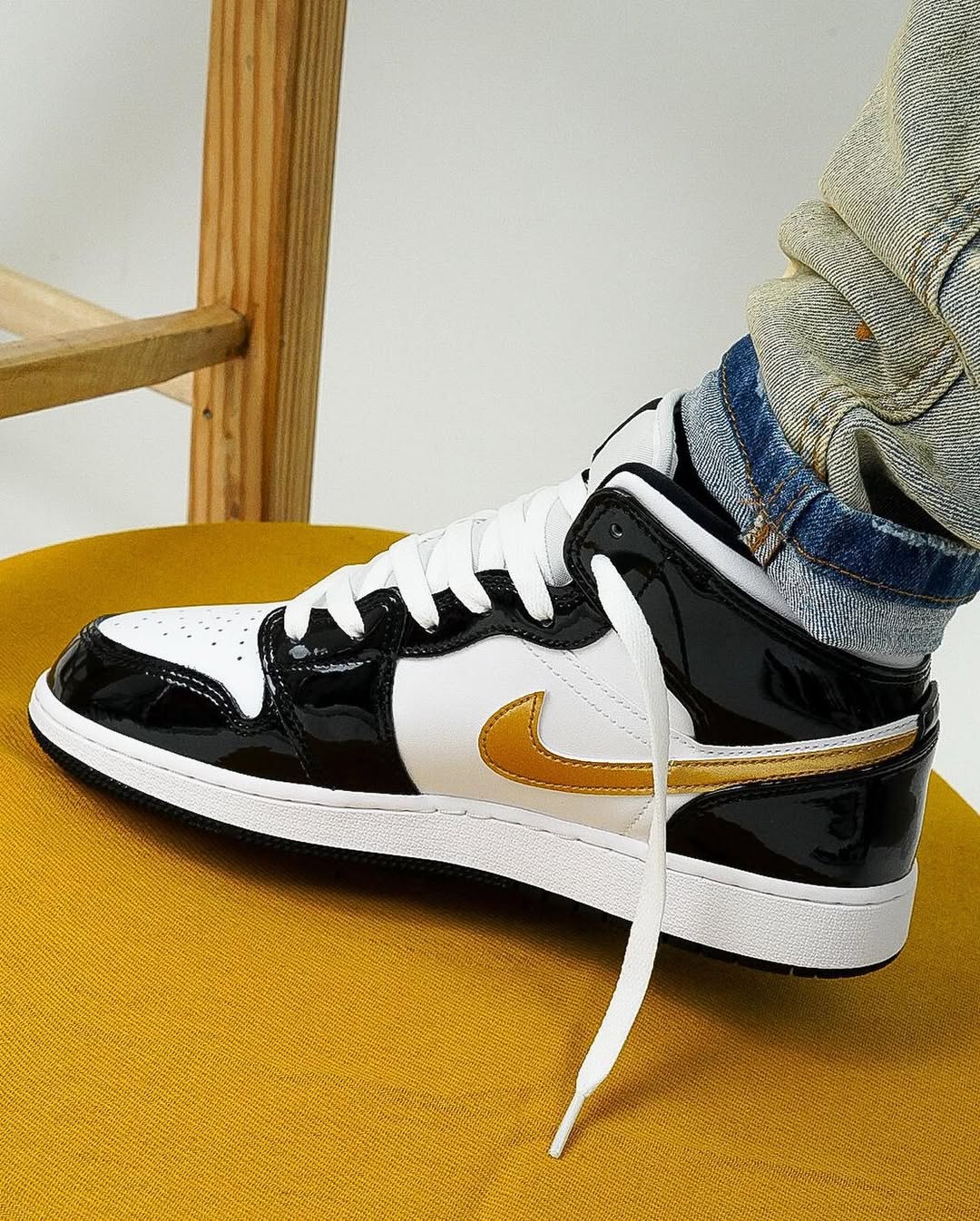 Air Jordan 1 Mid Patent Black White Gold - 852542 - 007 - Men's and Women's Sneakers > Sneakers > Jordan 1 > Mid - Top Sneakers