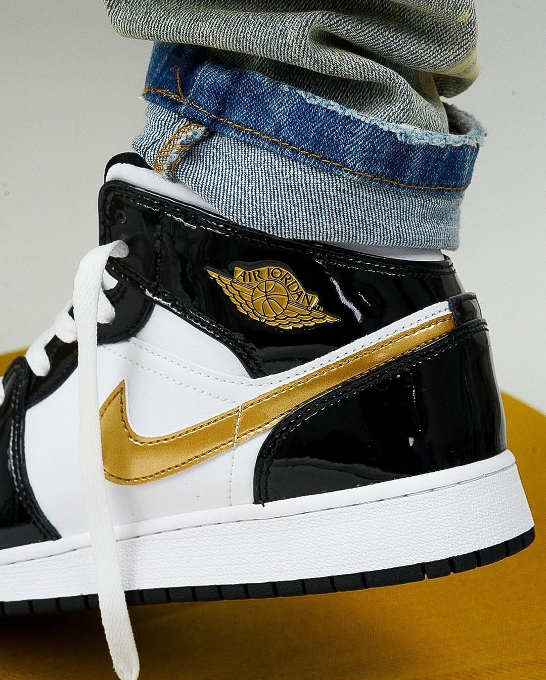 Air Jordan 1 Mid Patent Black White Gold - 852542 - 007 - Men's and Women's Sneakers > Sneakers > Jordan 1 > Mid - Top Sneakers