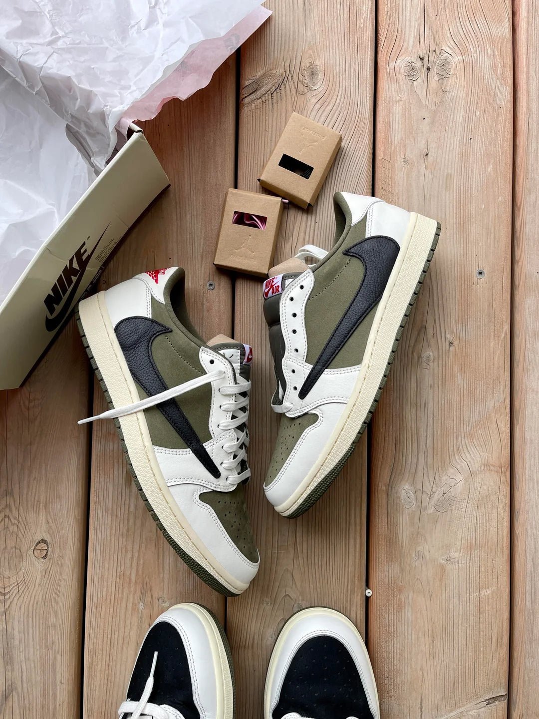 Air Jordan 1 Retro Low OG SP Travis Scott Medium Olive DM7866 200