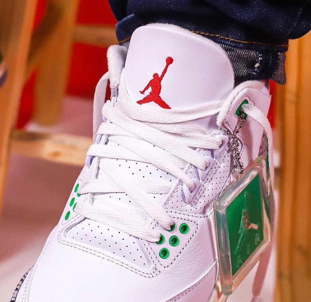 Air Jordan 3 Retro Lucky Green - CK9246 - 136 - Men's and Women's Sneakers > Sneakers > Jordan 3 > Mid - Top Sneakers