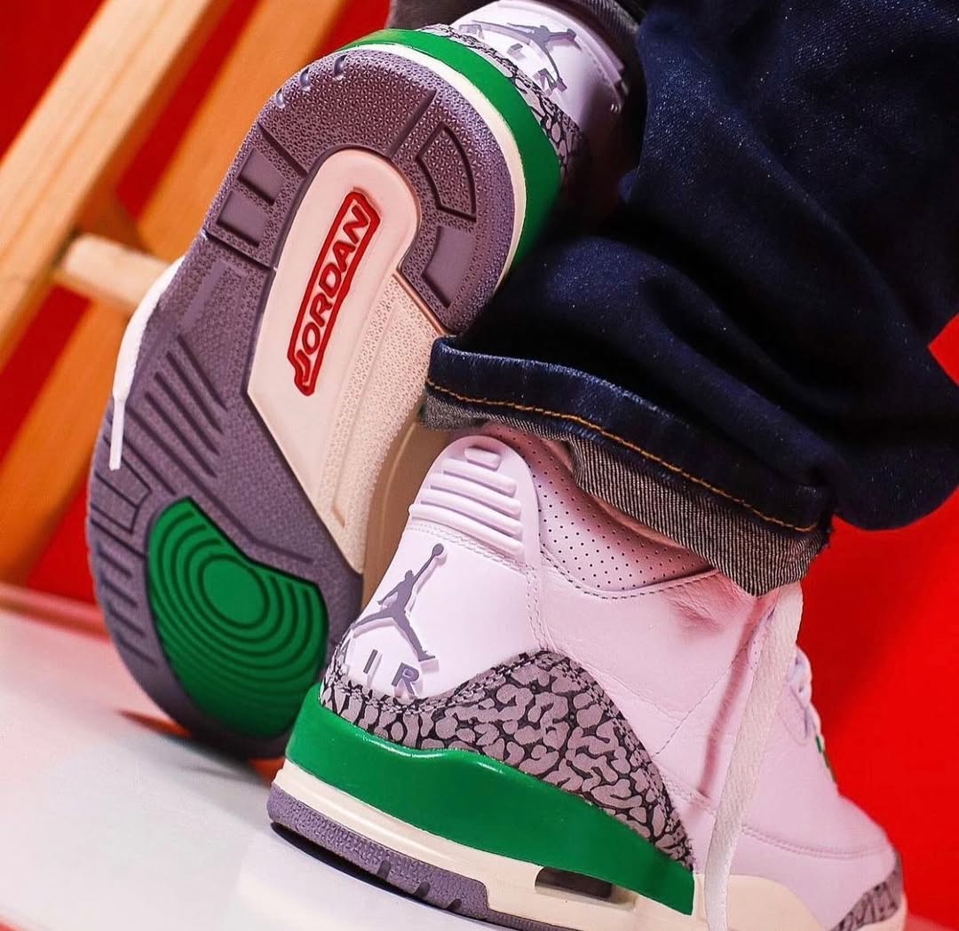 Air Jordan 3 Retro Lucky Green - CK9246 - 136 - Men's and Women's Sneakers > Sneakers > Jordan 3 > Mid - Top Sneakers