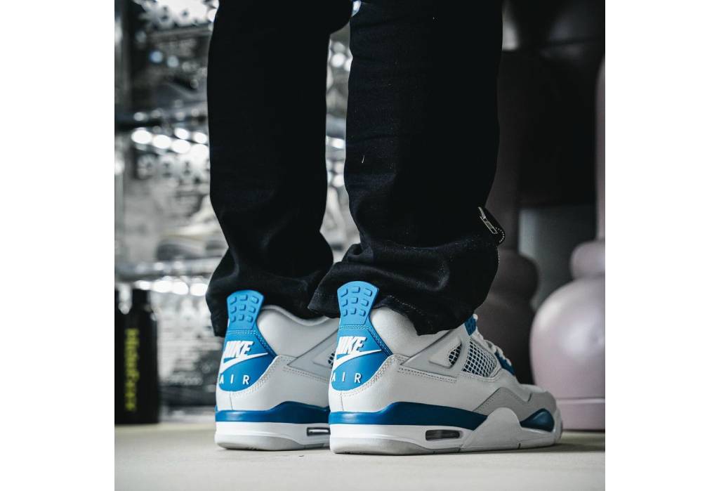 Air Jordan 4 Retro "Military Blue" (2024) - FV5029 - 141 - Men's and Women's Sneakers > Sneakers > Jordan 4 > High - Top Sneakers