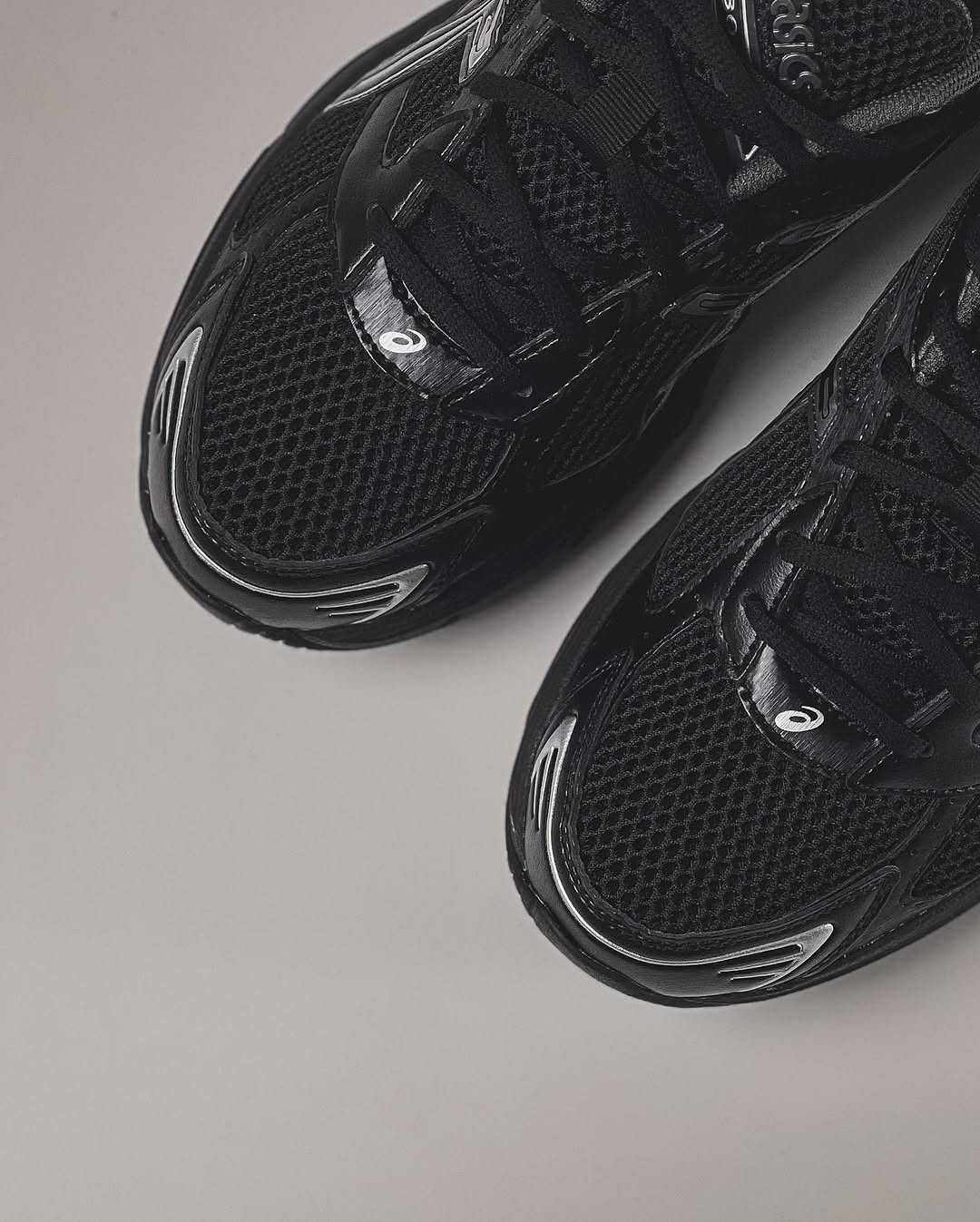 ASICS Gel - 1130 Black Pure Silver - 1201A906 - 001 - Men's and Women's Sneakers > Sneakers > Asics Gel - 1130 > Low - Top Sneakers