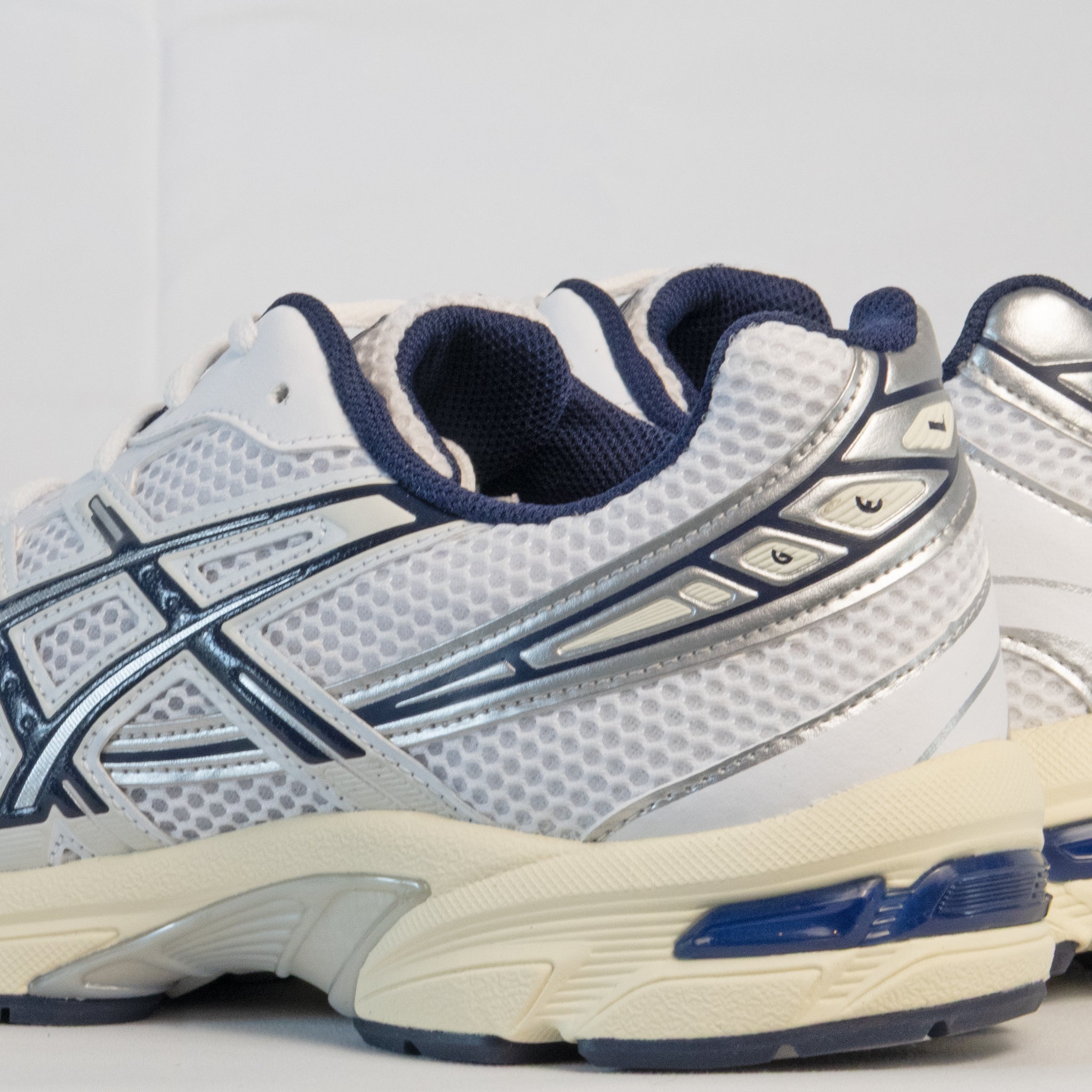 ASICS Gel - 1130 White Midnight - 1201A256 - 106 - Men's and Women's Sneakers > Sneakers > Asics Gel - 1130 > Low - Top Sneakers