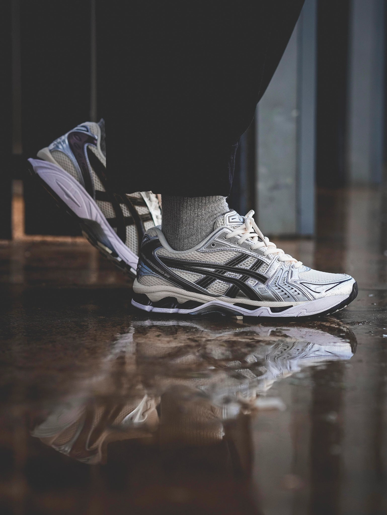 ASICS Gel Kayano 14 Cremeschwarz Metallic Pflaume