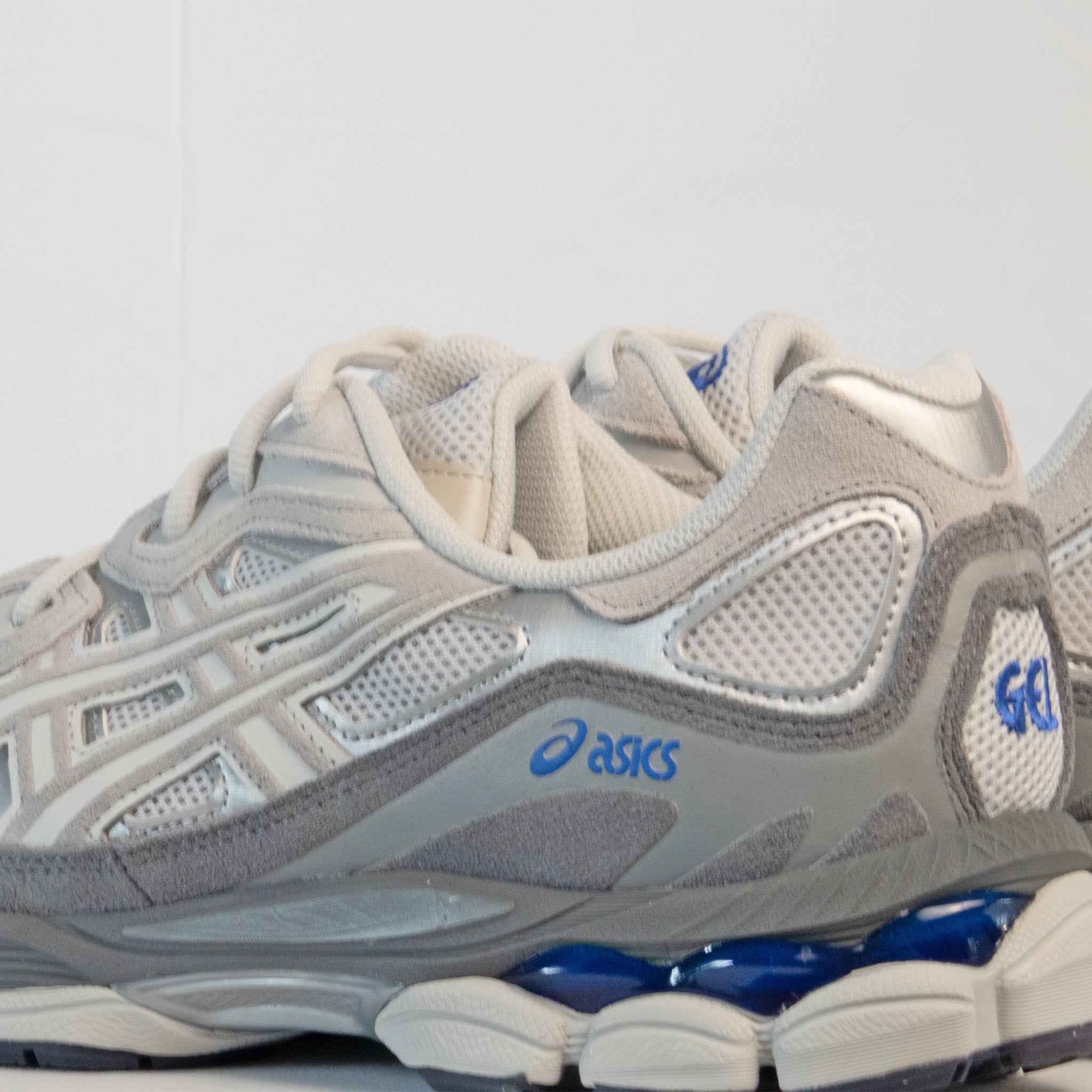 ASICS Gel - NYC Glacier Grey Gravel - 1203A383 - 025 - Men's and Women's Sneakers > Sneakers > Asics Gel - NYC > Low - Top Sneakers