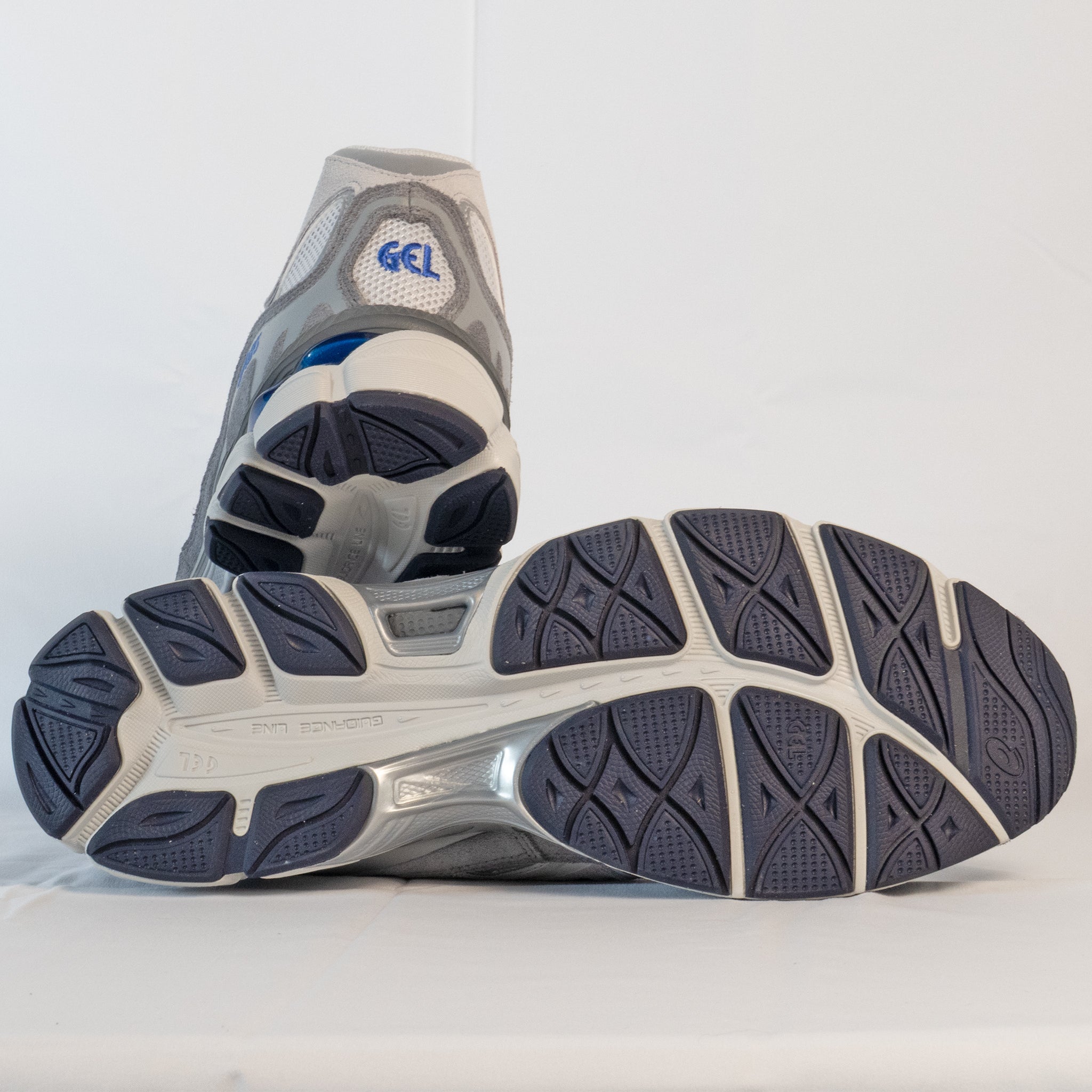 ASICS Gel - NYC Glacier Grey Gravel - 1203A383 - 025 - Men's and Women's Sneakers > Sneakers > Asics Gel - NYC > Low - Top Sneakers