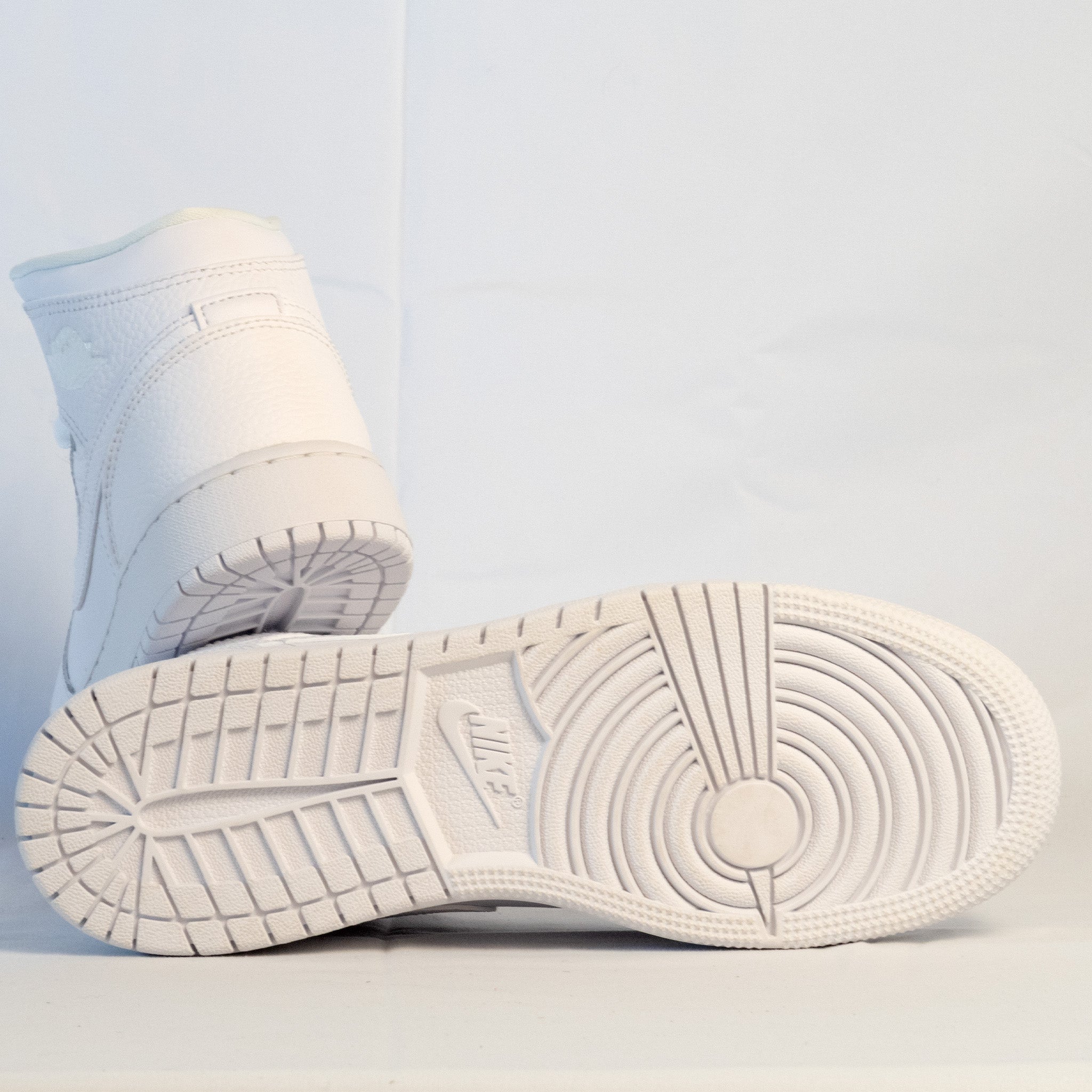 Jordan 1 Mid Triple White Tumbled Leather (GS) - 554725 - 130 - Men's and Women's Sneakers > Sneakers > Jordan 1 > Mid - Top Sneakers