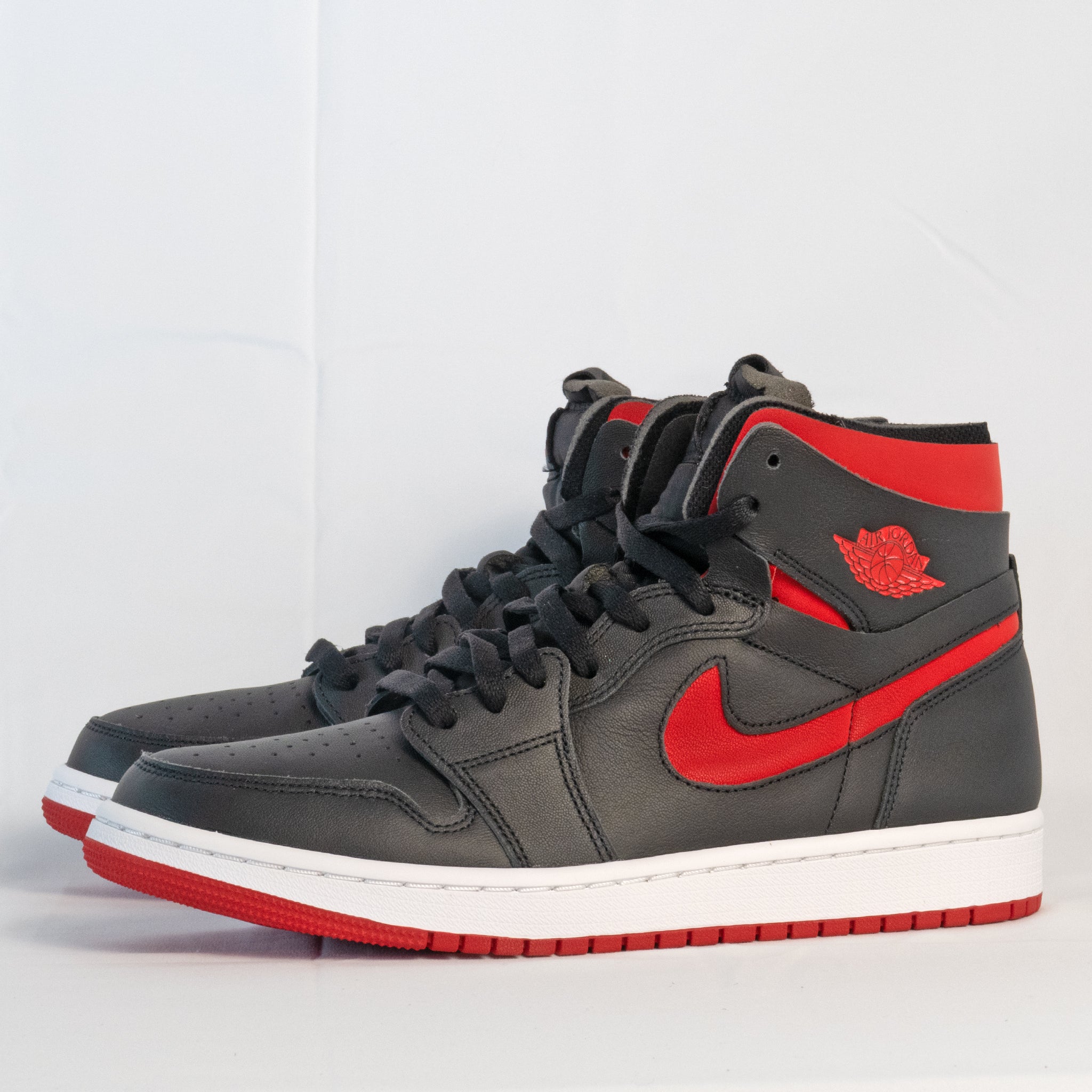 Nike Air Jordan 1 High Zoom Air CMFT Bred