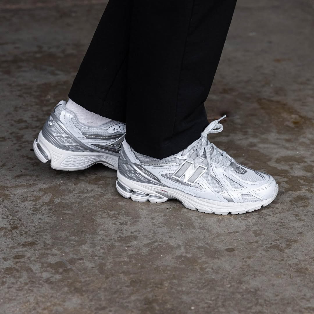New Balance 1906D Protection Pack Silver Metallic - M1906DH - Men's and Women's Sneakers > Sneakers > New Balance 1906 > Low - Top Sneakers