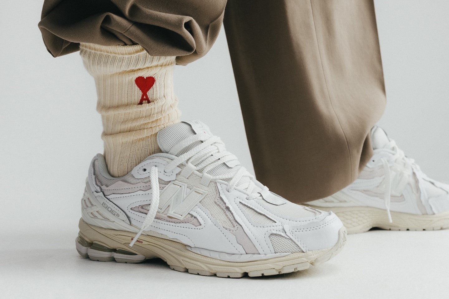 New Balance 1906D Protection Pack White Leather - M1906DE - Men's and Women's Sneakers > Sneakers > New Balance 1906 > Low - Top Sneakers
