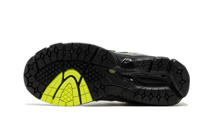 New Balance 1906R Volt Black - M1906RCG - sneakers
