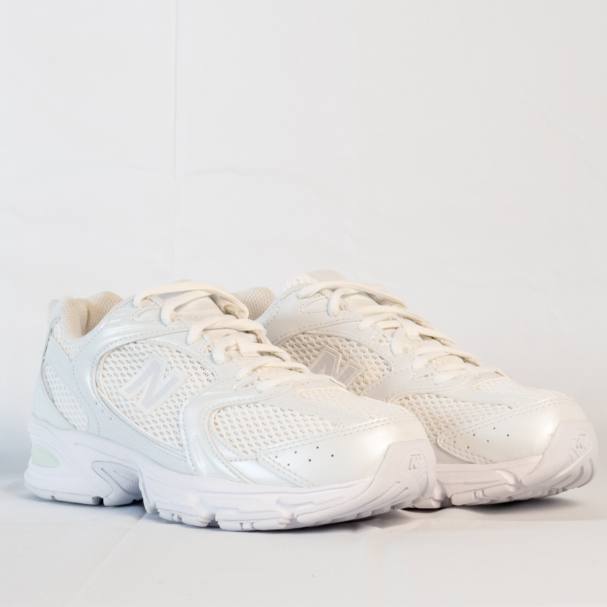 New Balance 530 Triple White - MR530PA - Men's and Women's Sneakers > Sneakers > New Balance 530 > Low - Top Sneakers