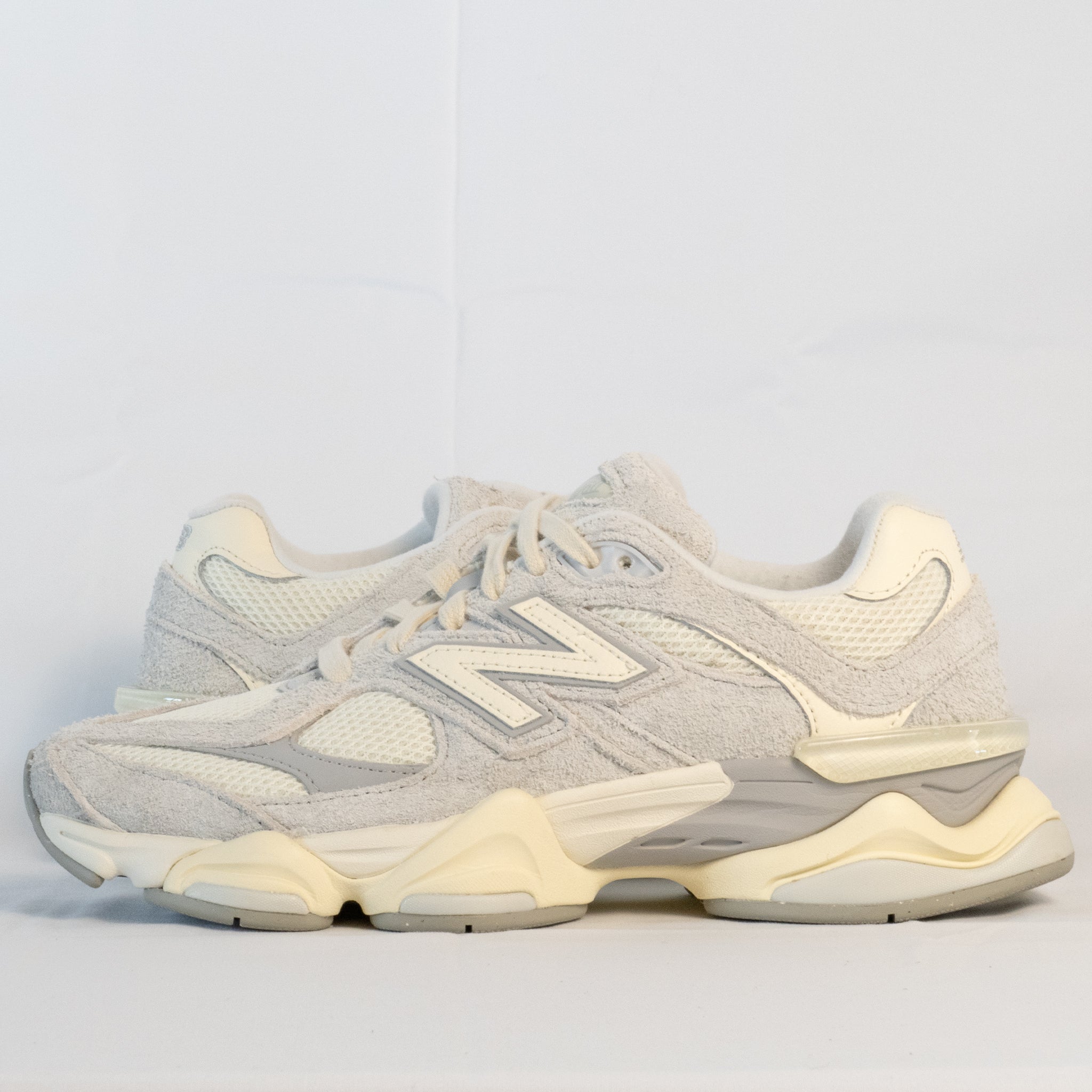New Balance 9060 Quartz Grey - U9060HSA - Men's and Women's Sneakers > Sneakers > New Balance 9060 > Low - Top Sneakers
