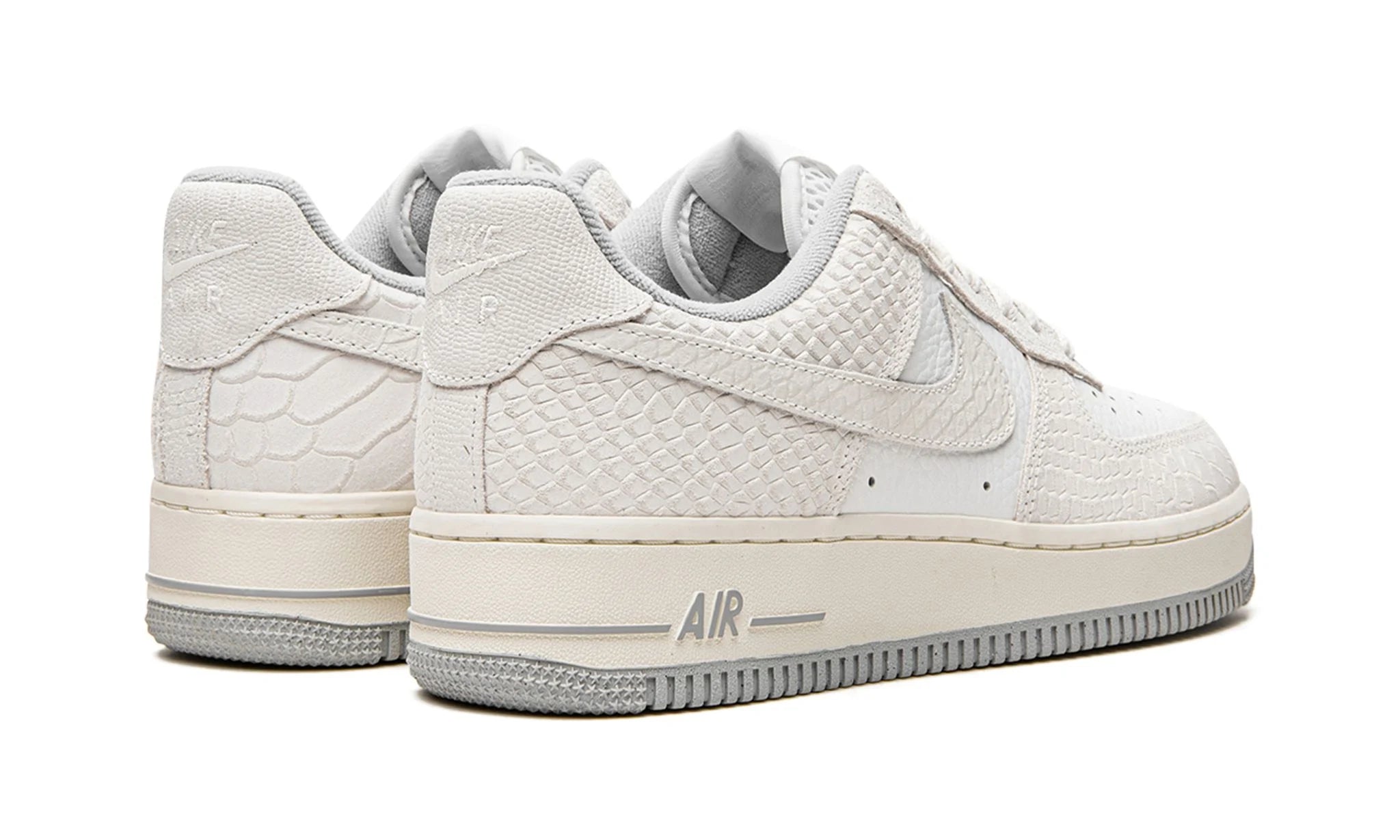 Nike air force one python shop