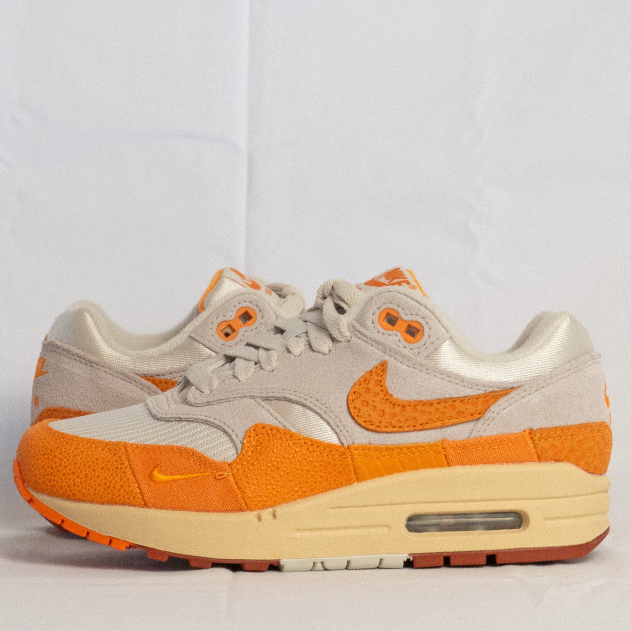 Nike Air Max 1 Magma Orange - DZ4709 - 001 - Men's and Women's Sneakers > Sneakers > Air Max 1 > Low - Top Sneakers