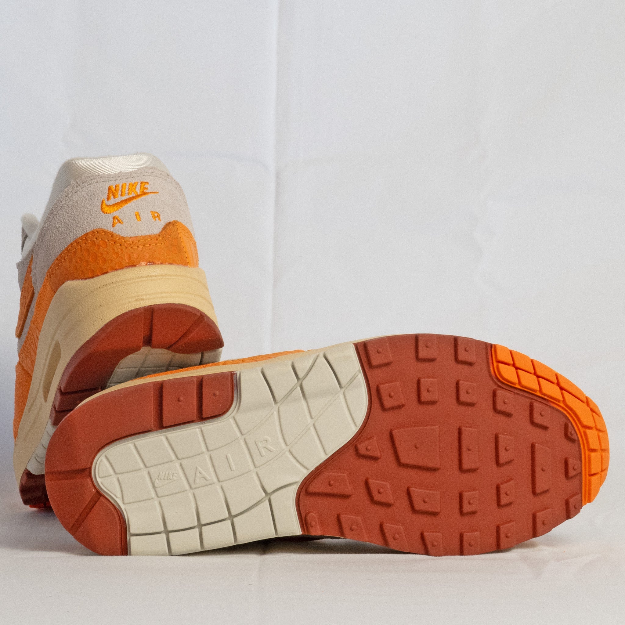 Nike Air Max 1 Magma Orange - DZ4709 - 001 - Men's and Women's Sneakers > Sneakers > Air Max 1 > Low - Top Sneakers