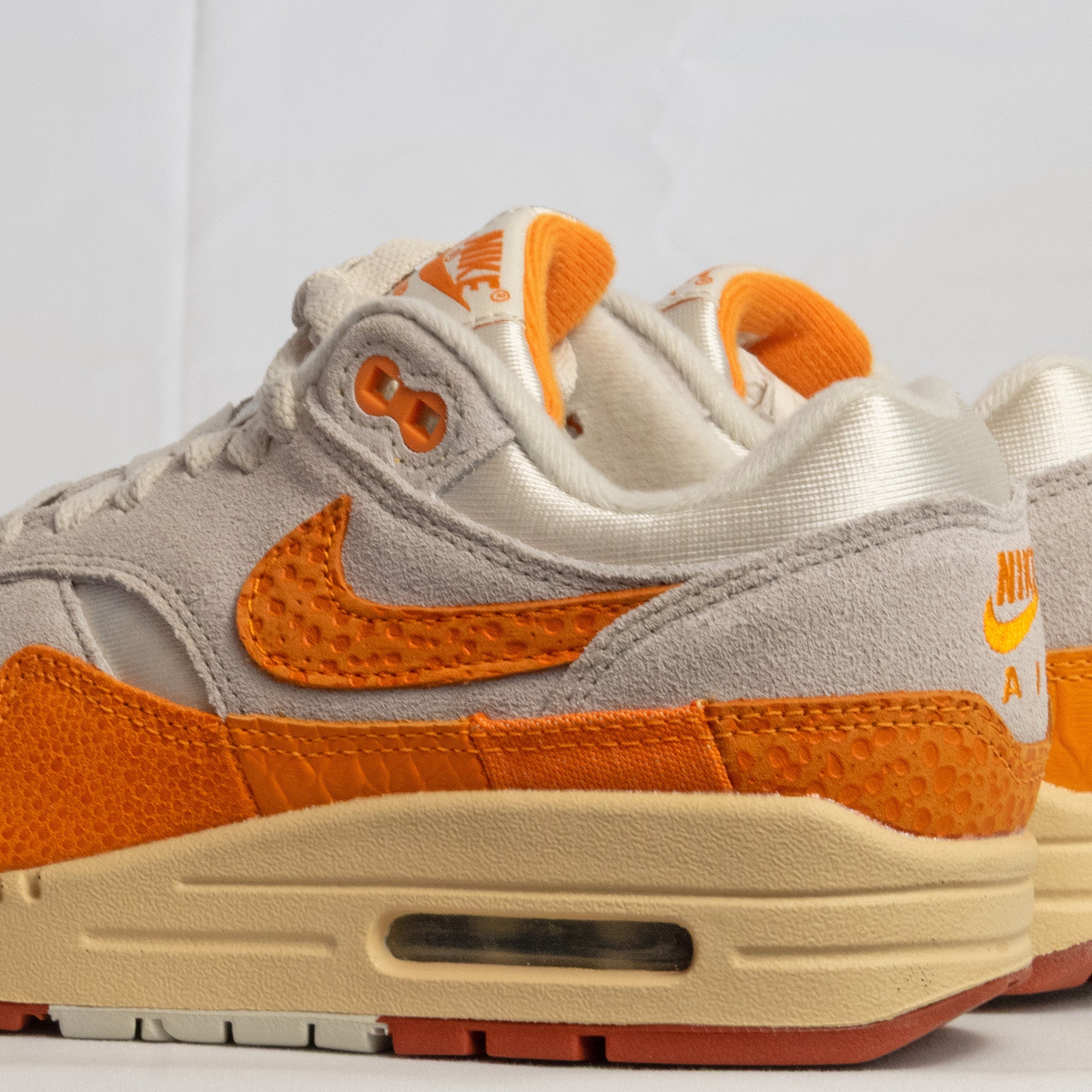 Nike Air Max 1 Magma Orange - DZ4709 - 001 - Men's and Women's Sneakers > Sneakers > Air Max 1 > Low - Top Sneakers