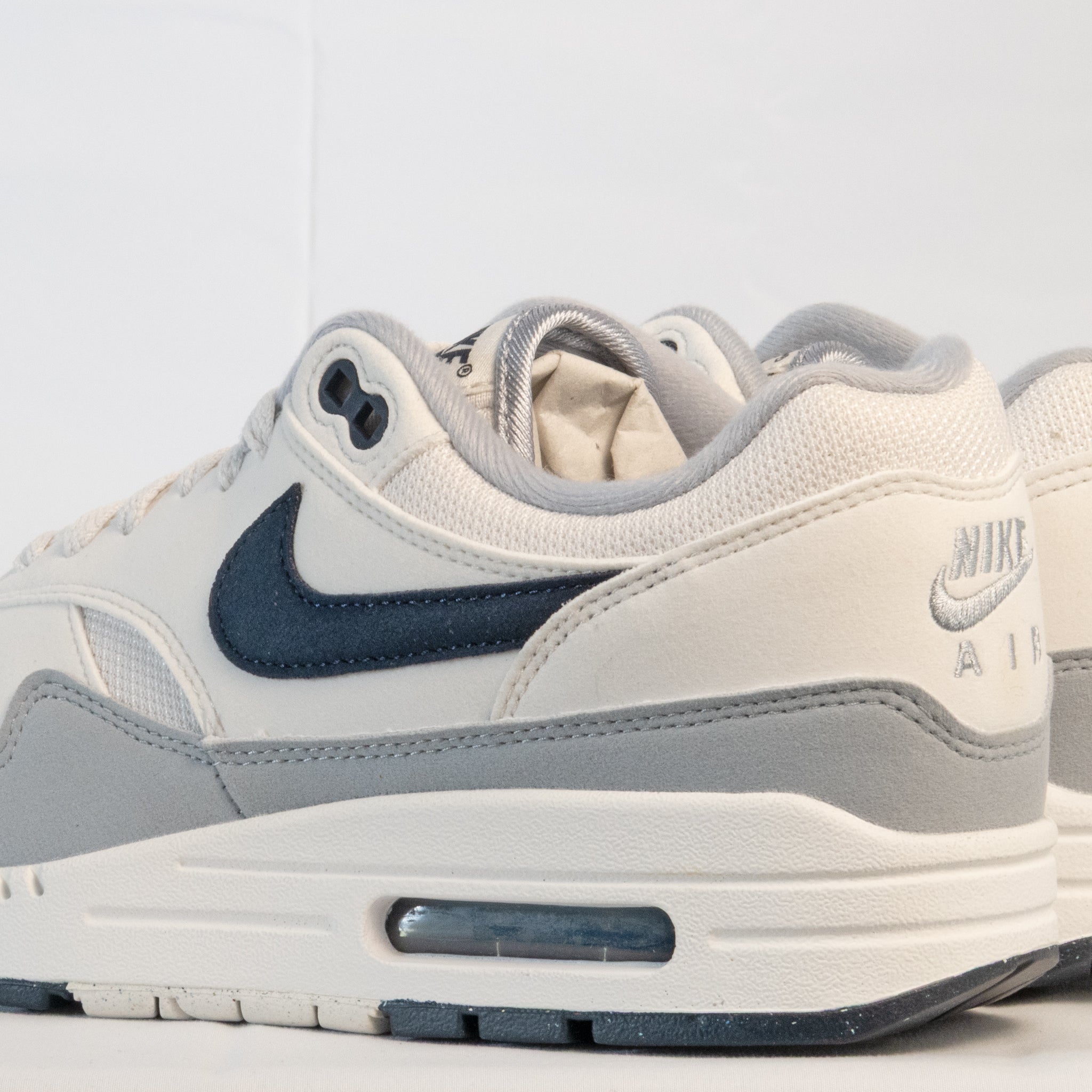 Nike Air Max 1 Pure Platinum - FD9082 - 002 - Men's and Women's Sneakers > Sneakers > Air Max 1 > Low - Top Sneakers