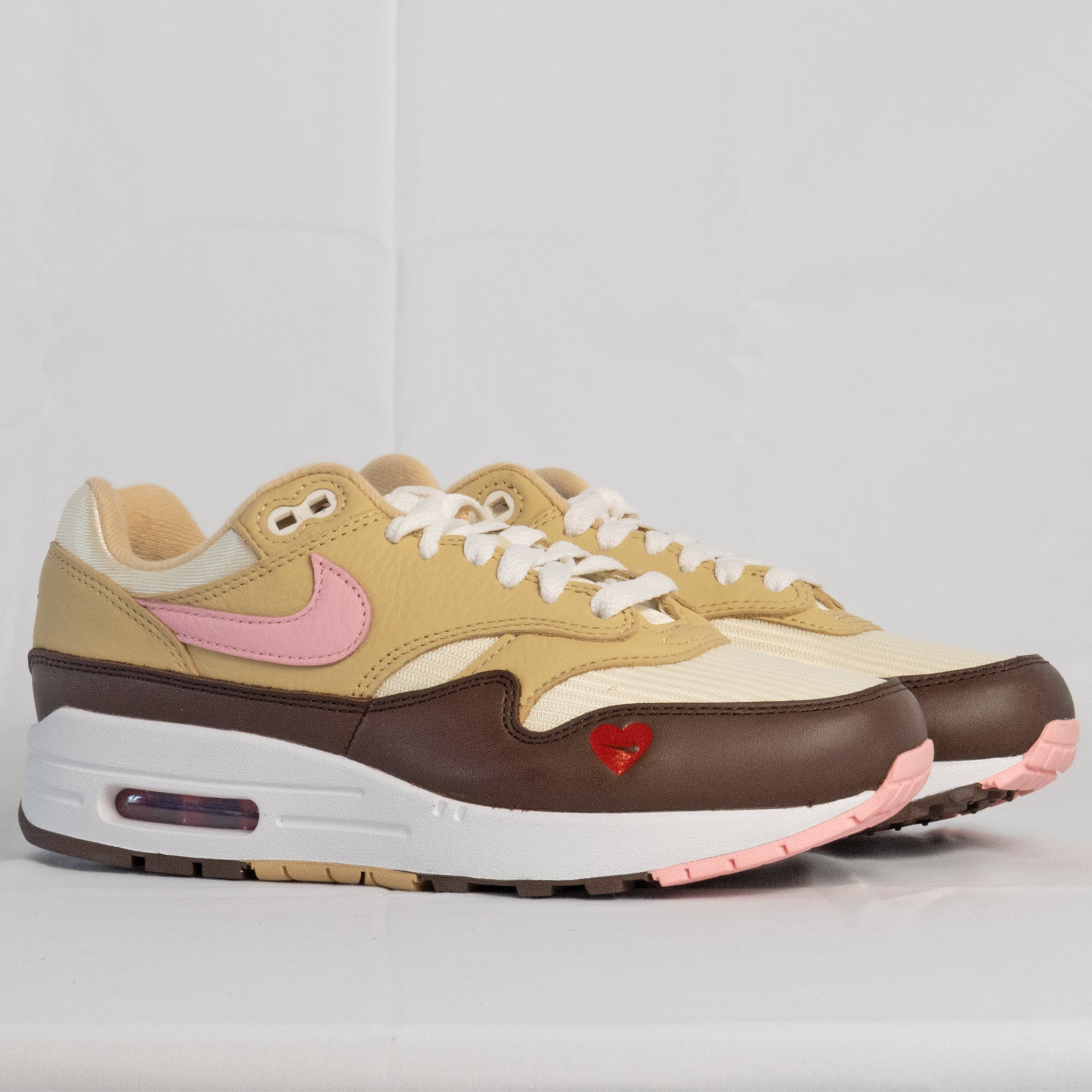 Nike Air Max 1 Valentine's Day (2024) - FZ4346 - 200 - Men's and Women's Sneakers > Sneakers > Air Max 1 > Low - Top Sneakers
