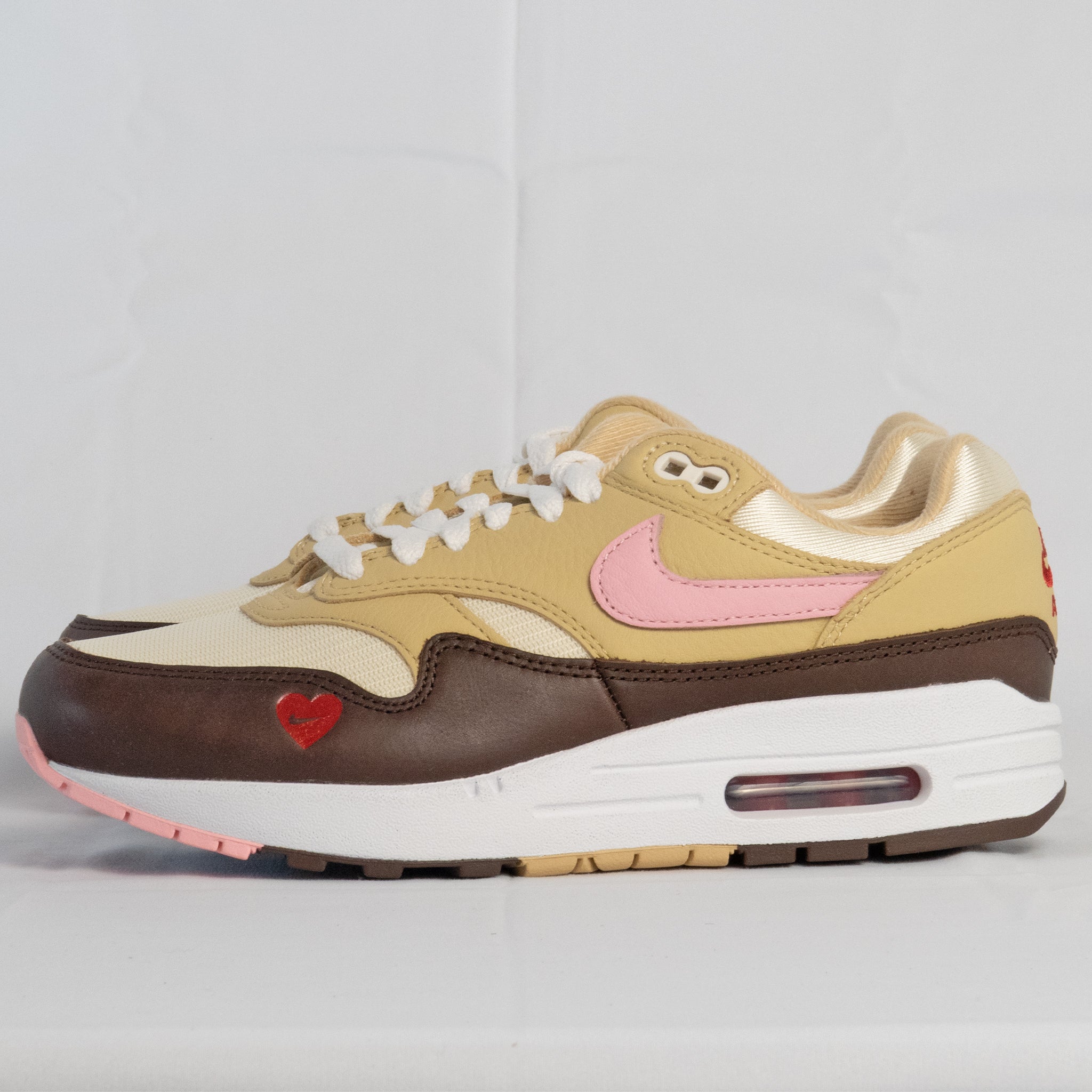 Nike Air Max 1 Valentine's Day (2024) - FZ4346 - 200 - Men's and Women's Sneakers > Sneakers > Air Max 1 > Low - Top Sneakers