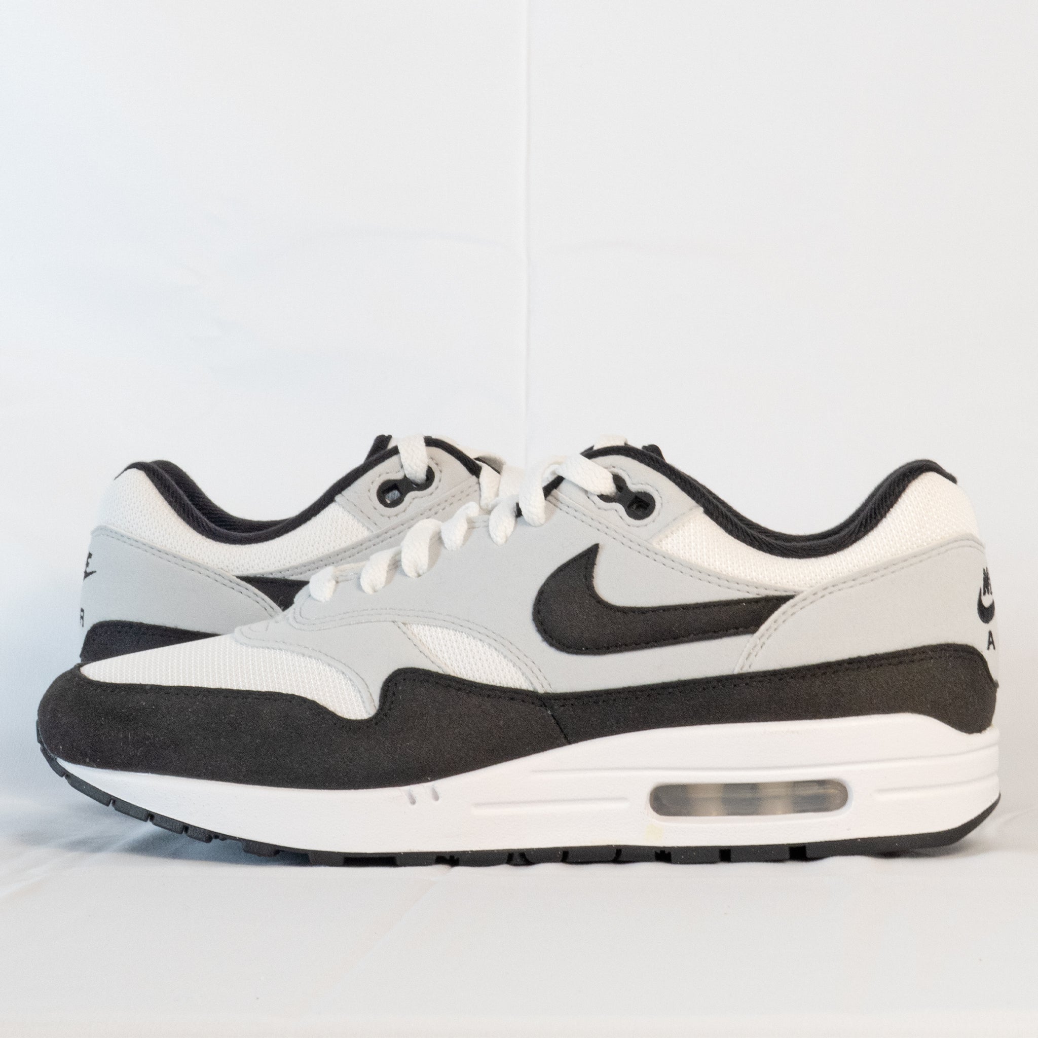 Nike Air Max 1 White Black - FD9082 - 107 - Men's and Women's Sneakers > Sneakers > Air Max 1 > Low - Top Sneakers