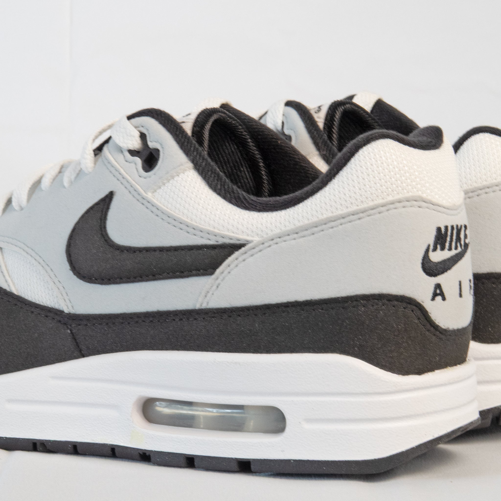Nike Air Max 1 White Black - FD9082 - 107 - Men's and Women's Sneakers > Sneakers > Air Max 1 > Low - Top Sneakers