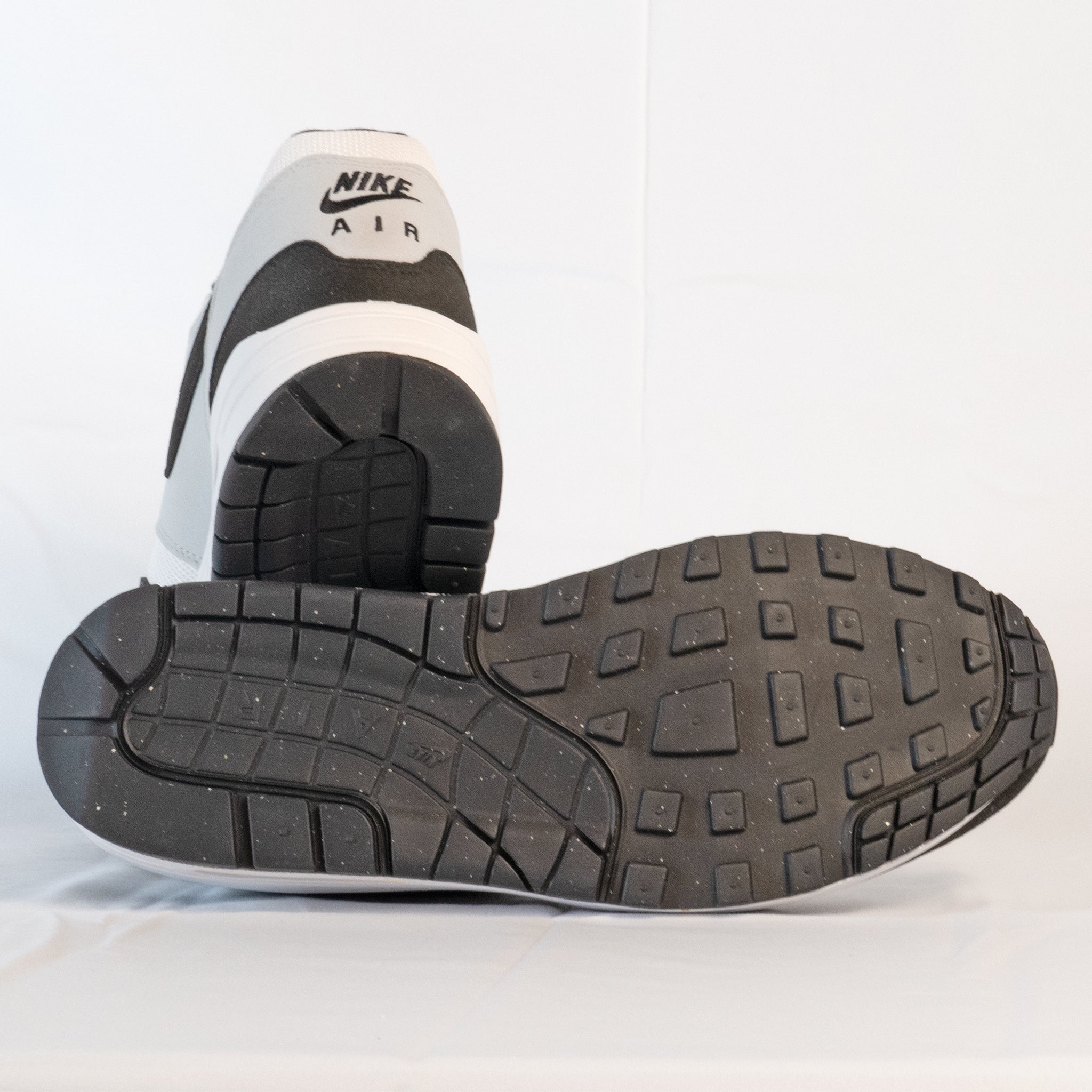 Nike Air Max 1 White Black - FD9082 - 107 - Men's and Women's Sneakers > Sneakers > Air Max 1 > Low - Top Sneakers