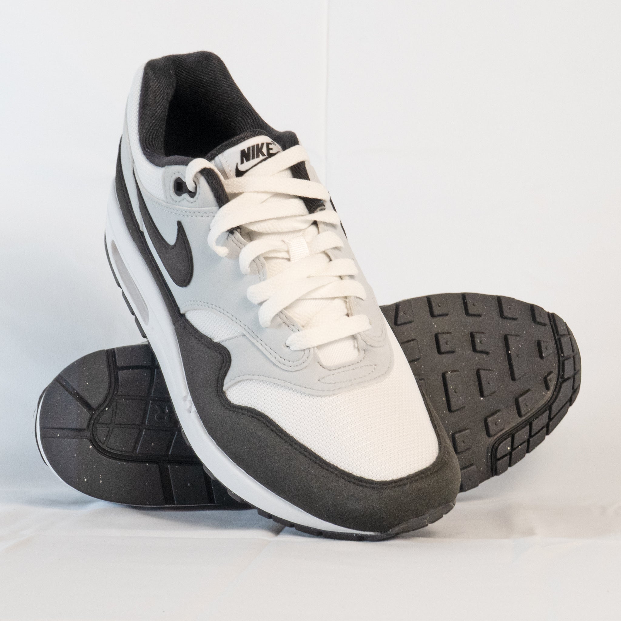 Nike Air Max 1 White Black - FD9082 - 107 - Men's and Women's Sneakers > Sneakers > Air Max 1 > Low - Top Sneakers