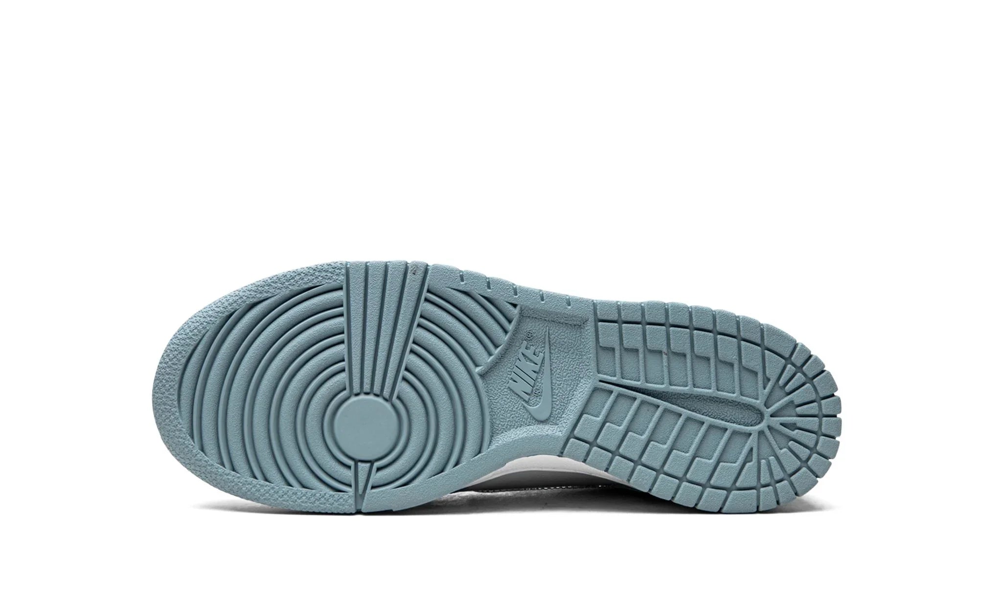 Nike Dunk Low "Clear Swoosh" - DH9765-401 - Sneakers