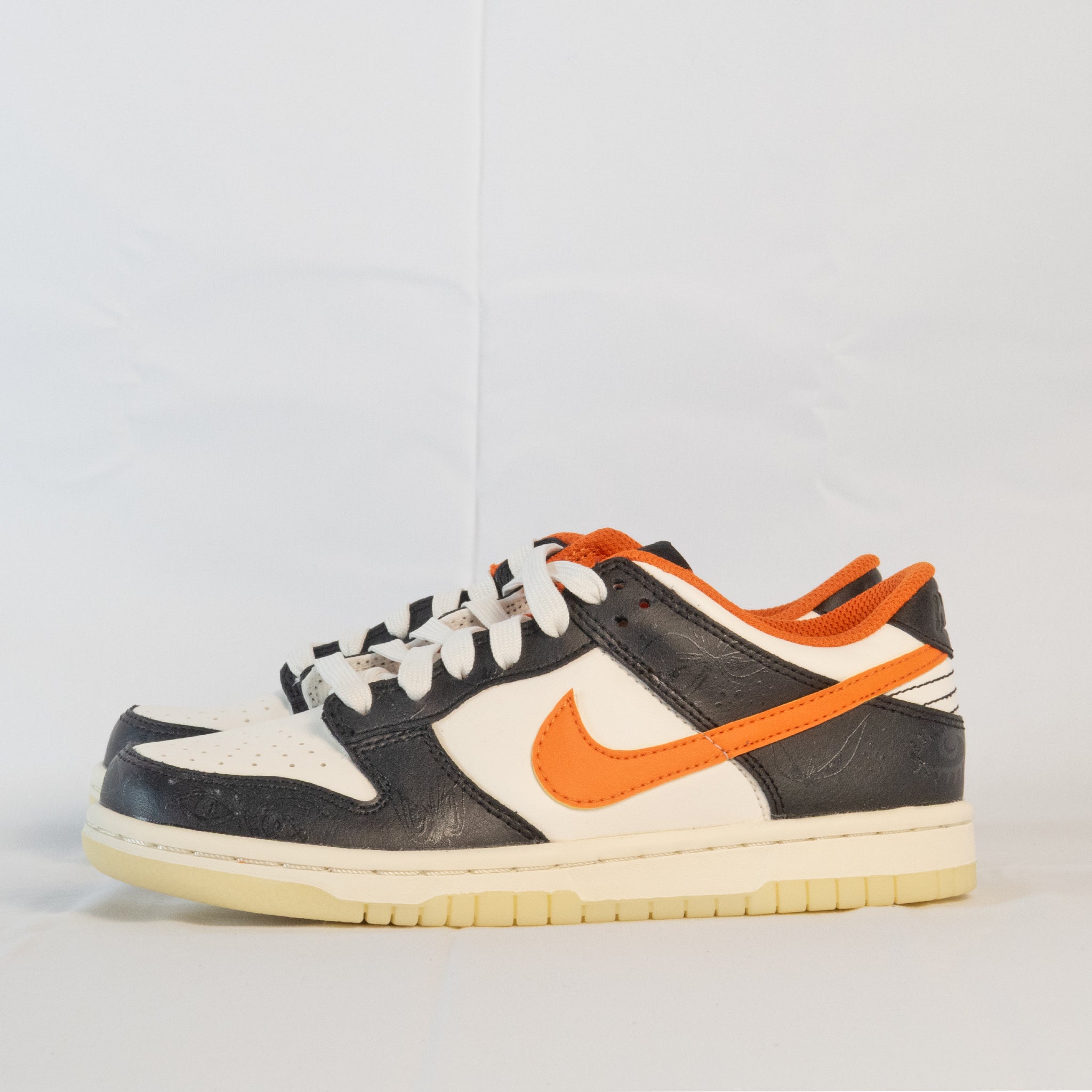 Nike Dunk Low PRM Halloween (2021) - DD3357 - 100 - Men's and Women's Sneakers > Sneakers > Nike Dunk > Low - Top Sneakers