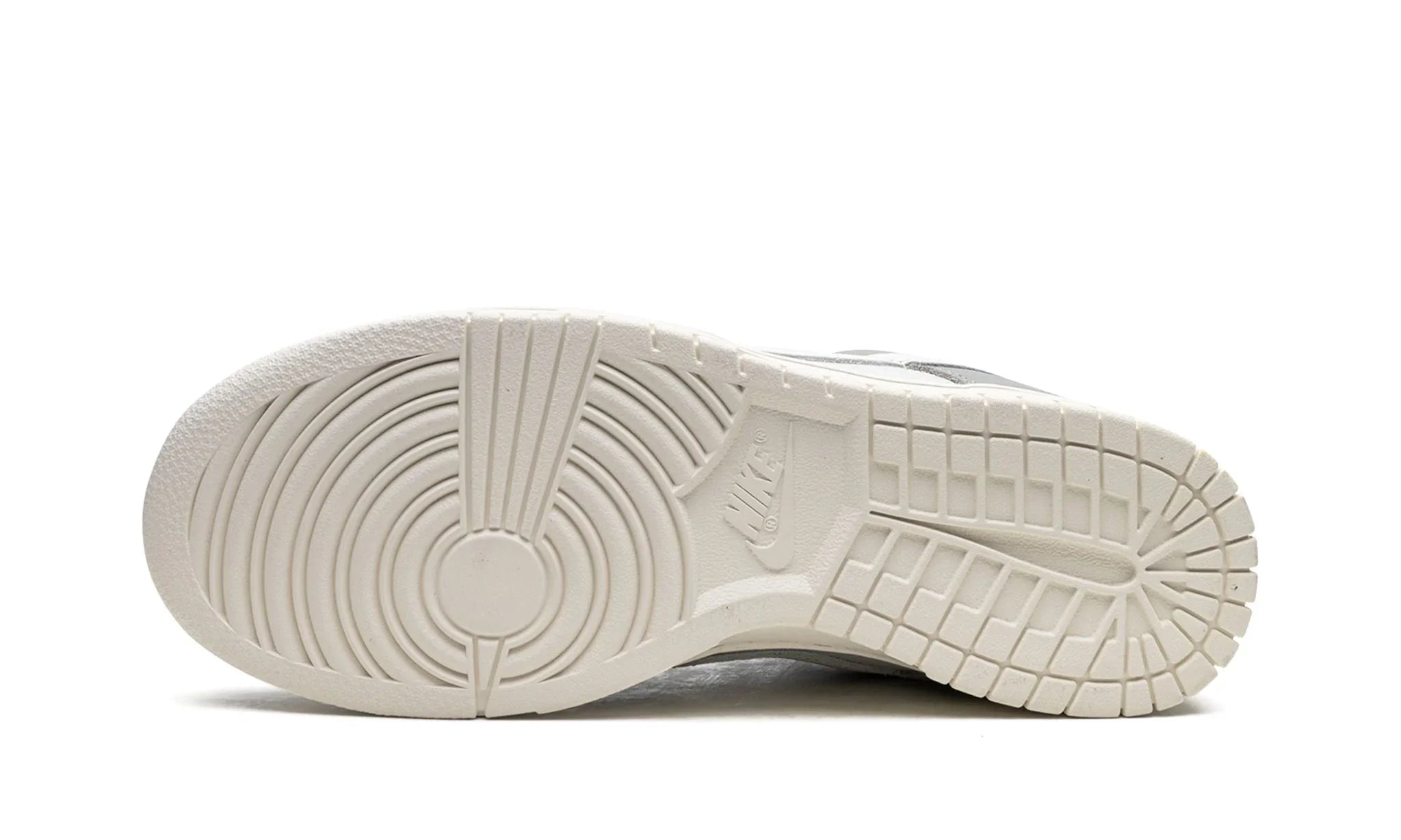 Nike Dunk Low PRM "Mica Green" - DV7212-300 - Sneakers