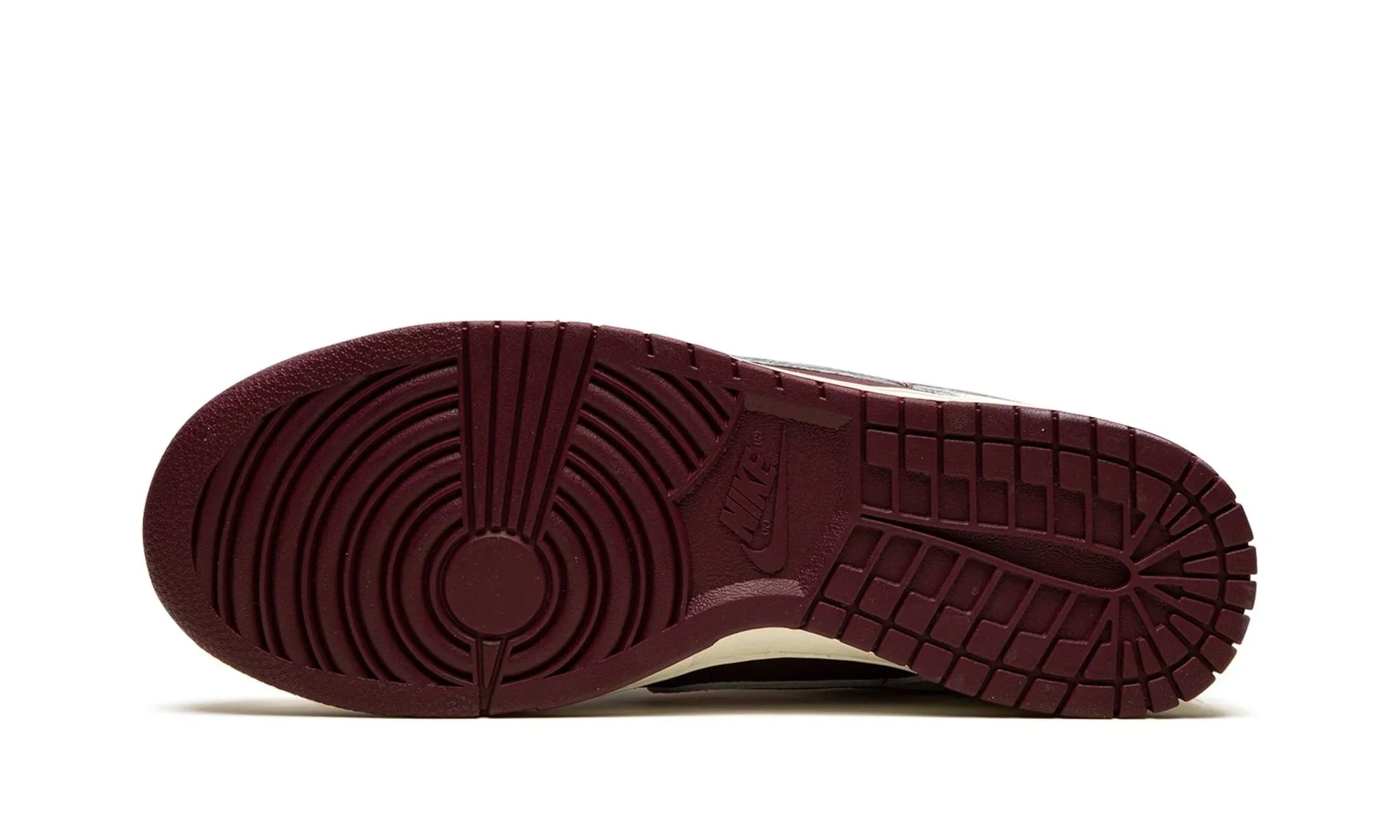 Nike Dunk Low Retro PRM "Valentine's Day 2023" - DR9705-100 - Sneakers