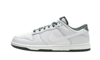 Nike Dunk Low Retro SE Photon Dust Vintage Green