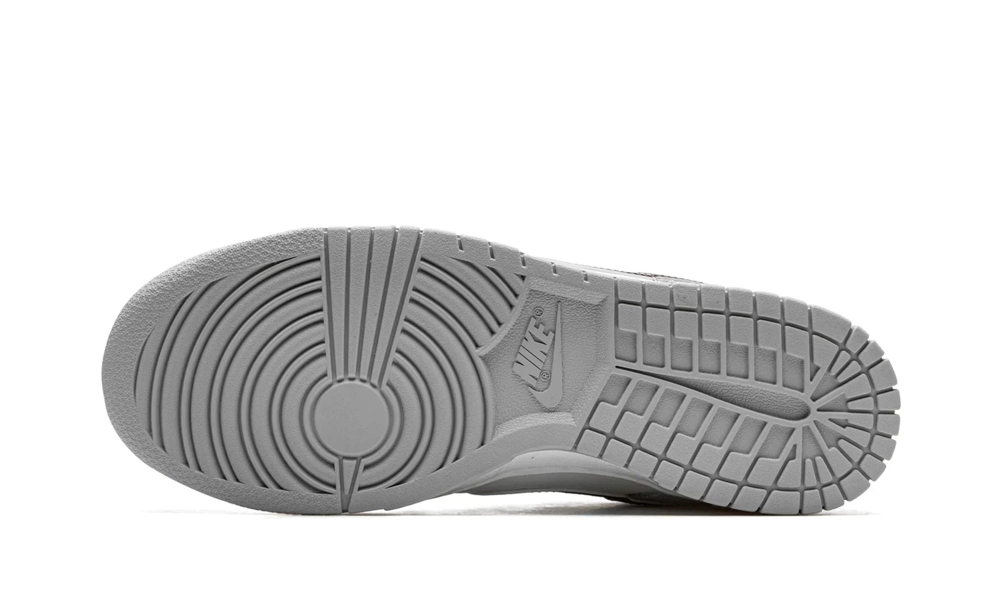 Nike Dunk Low SE "Lottery Pack Grey Fog" - DR9654-001 - Sneakers
